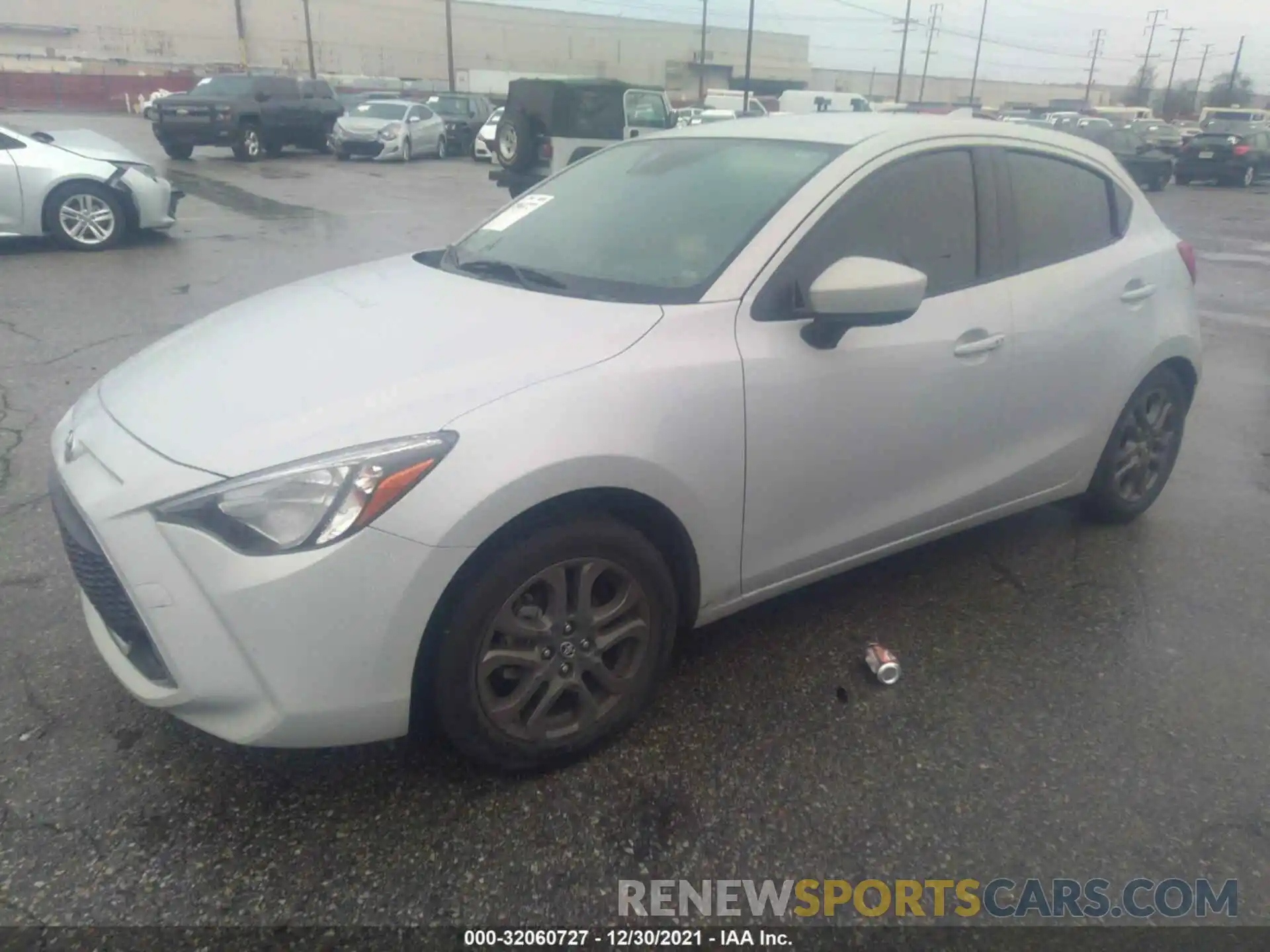 2 Photograph of a damaged car 3MYDLBJV6LY704908 TOYOTA YARIS HATCHBACK 2020