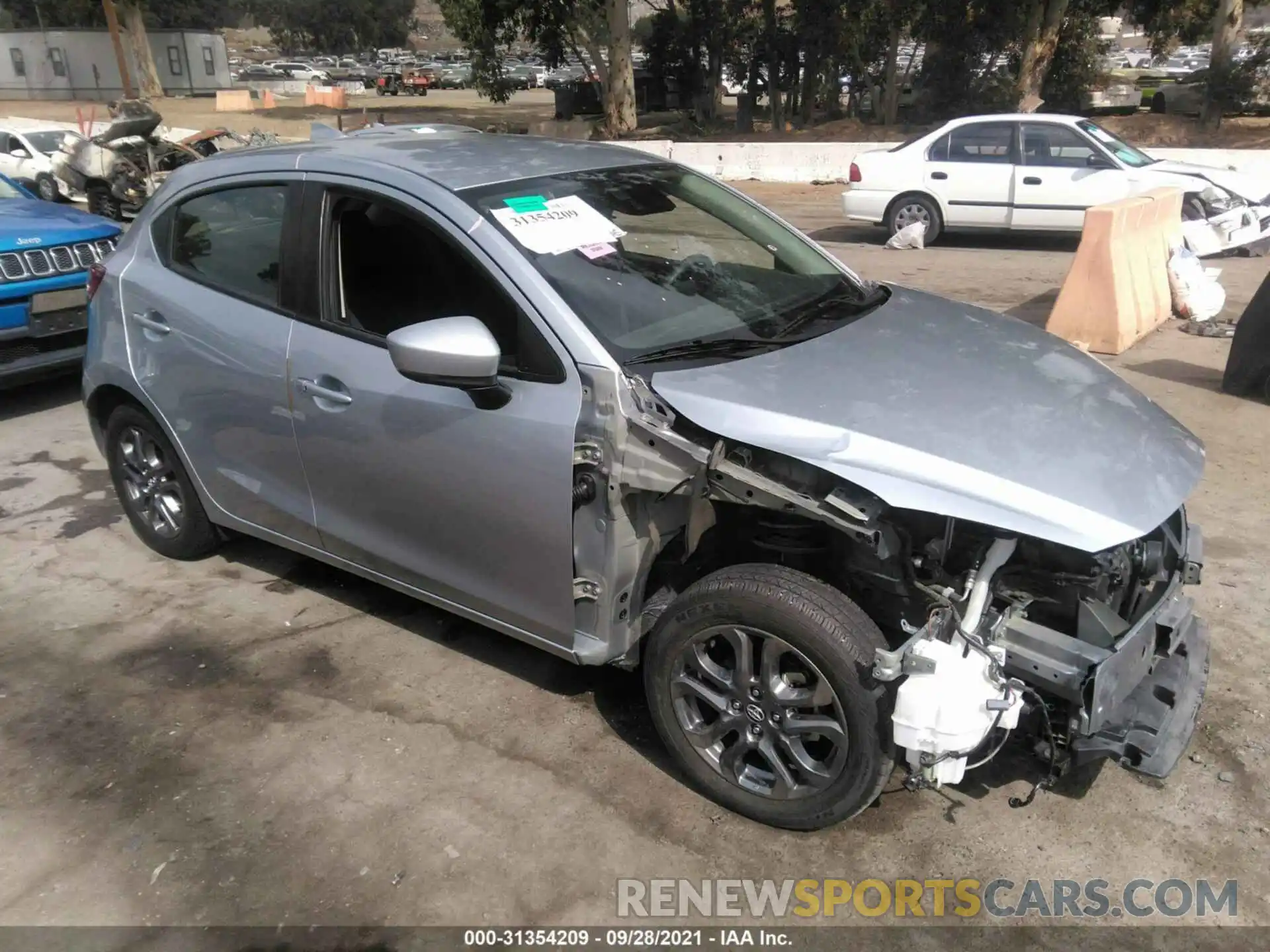 1 Photograph of a damaged car 3MYDLBJV6LY705735 TOYOTA YARIS HATCHBACK 2020