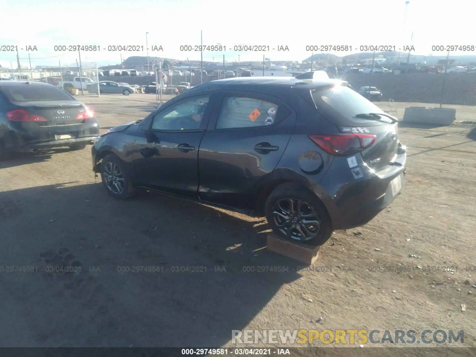 3 Фотография поврежденного автомобиля 3MYDLBJV6LY710384 TOYOTA YARIS HATCHBACK 2020