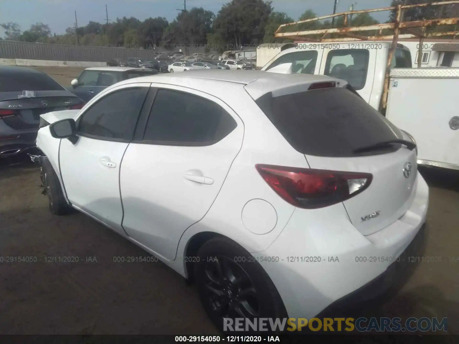 3 Photograph of a damaged car 3MYDLBJV7LY702245 TOYOTA YARIS HATCHBACK 2020