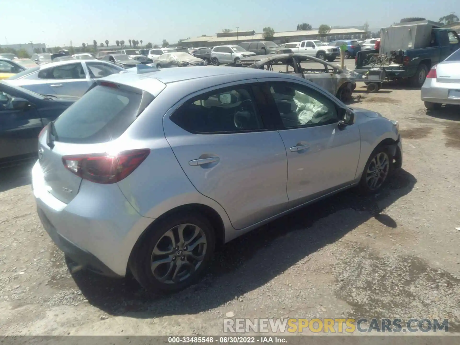 4 Photograph of a damaged car 3MYDLBJV7LY706358 TOYOTA YARIS HATCHBACK 2020