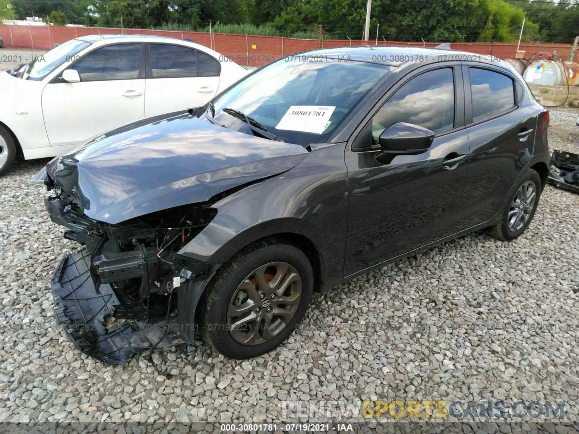 2 Photograph of a damaged car 3MYDLBJV7LY706408 TOYOTA YARIS HATCHBACK 2020