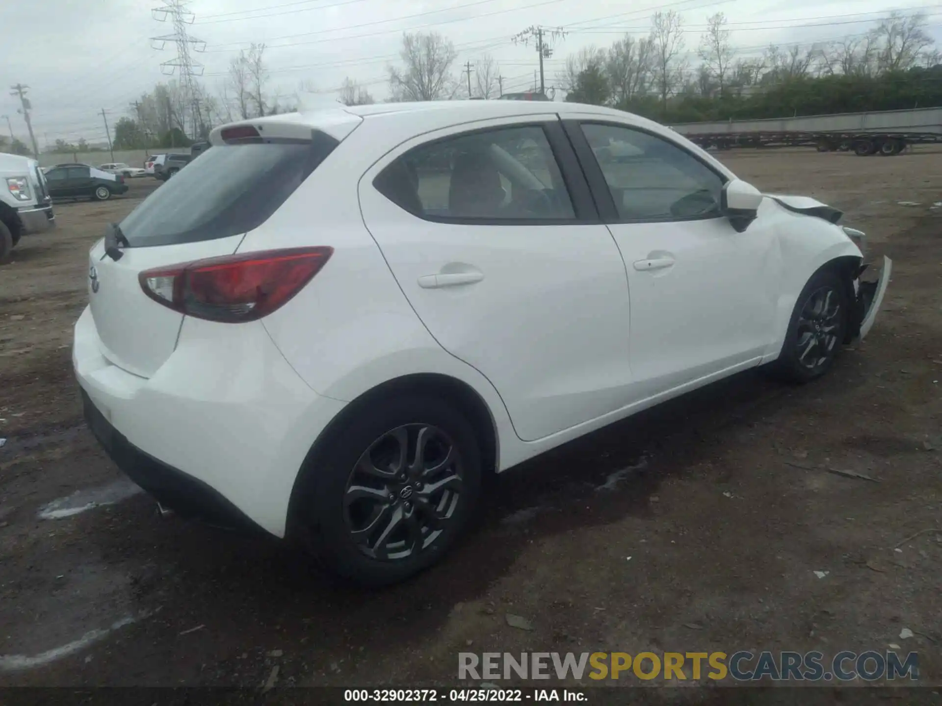 4 Photograph of a damaged car 3MYDLBJV8LY702707 TOYOTA YARIS HATCHBACK 2020