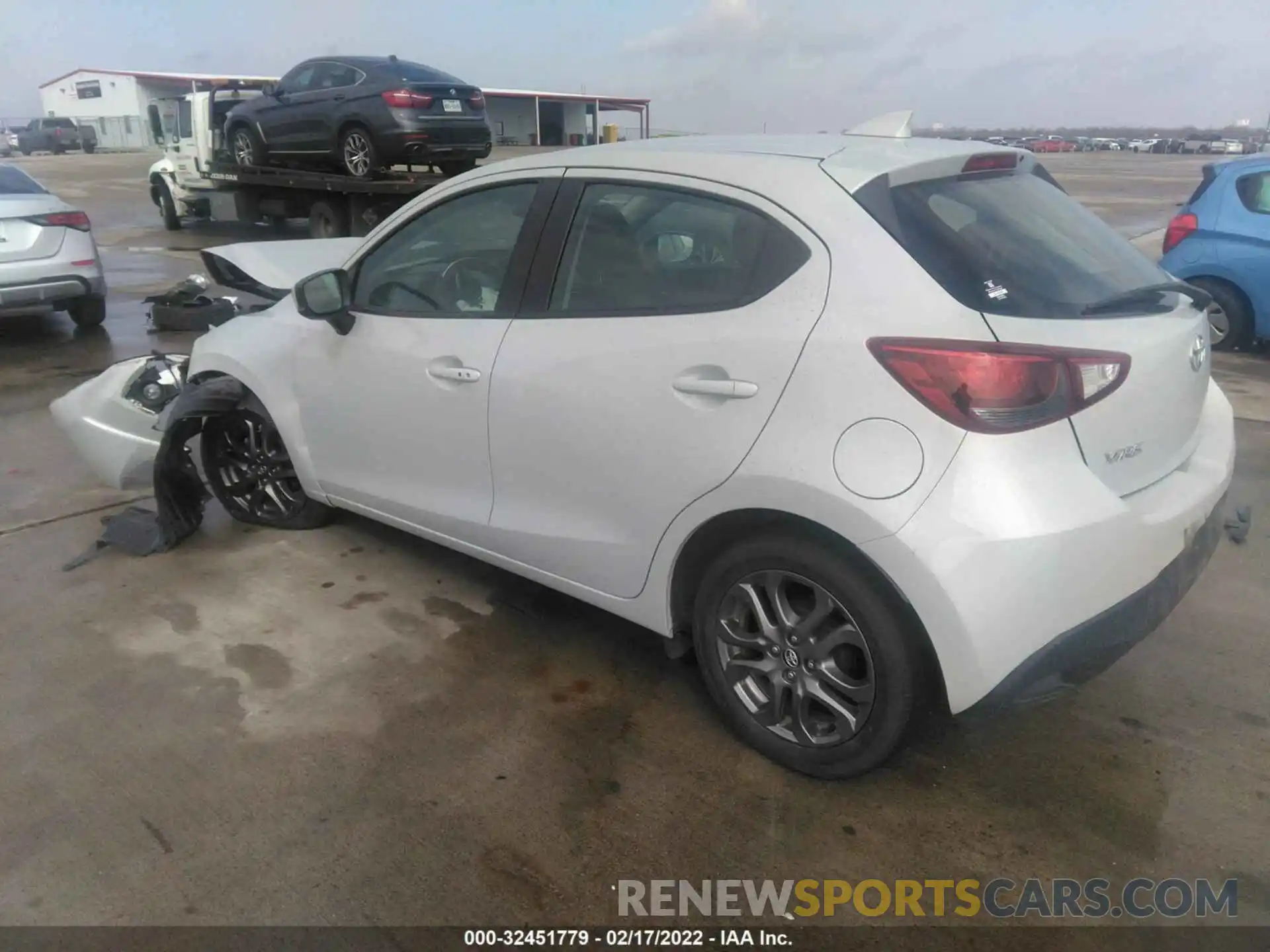 3 Фотография поврежденного автомобиля 3MYDLBJV8LY711391 TOYOTA YARIS HATCHBACK 2020