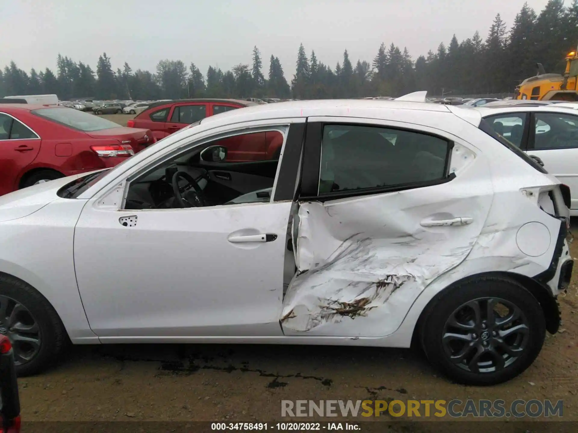 6 Photograph of a damaged car 3MYDLBJV9LY700674 TOYOTA YARIS HATCHBACK 2020