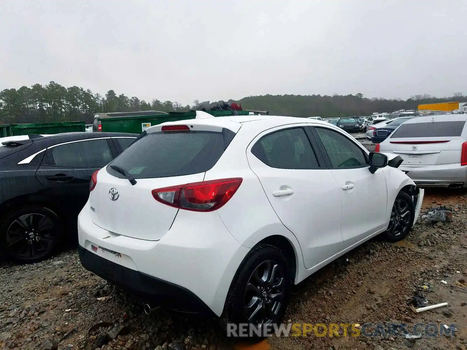 4 Photograph of a damaged car 3MYDLBJV1LY705836 TOYOTA YARIS LE 2020