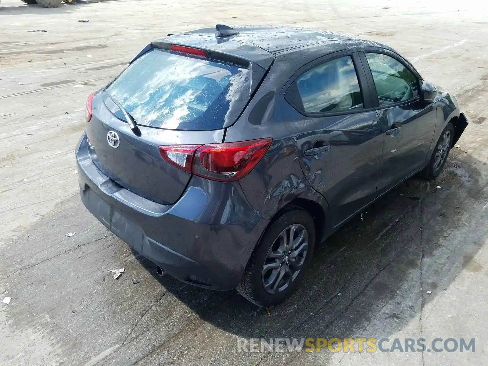 4 Photograph of a damaged car 3MYDLBJV3LY703327 TOYOTA YARIS LE 2020