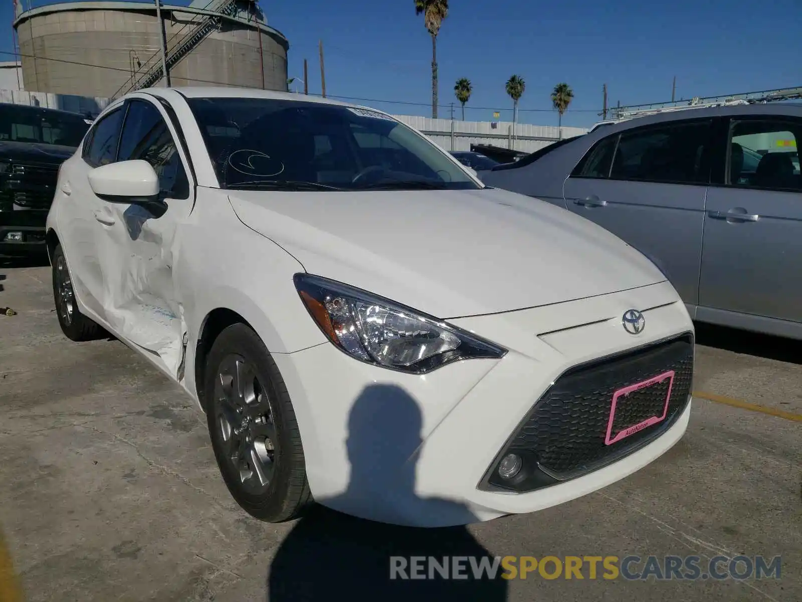 1 Photograph of a damaged car 3MYDLBJV6LY705203 TOYOTA YARIS LE 2020