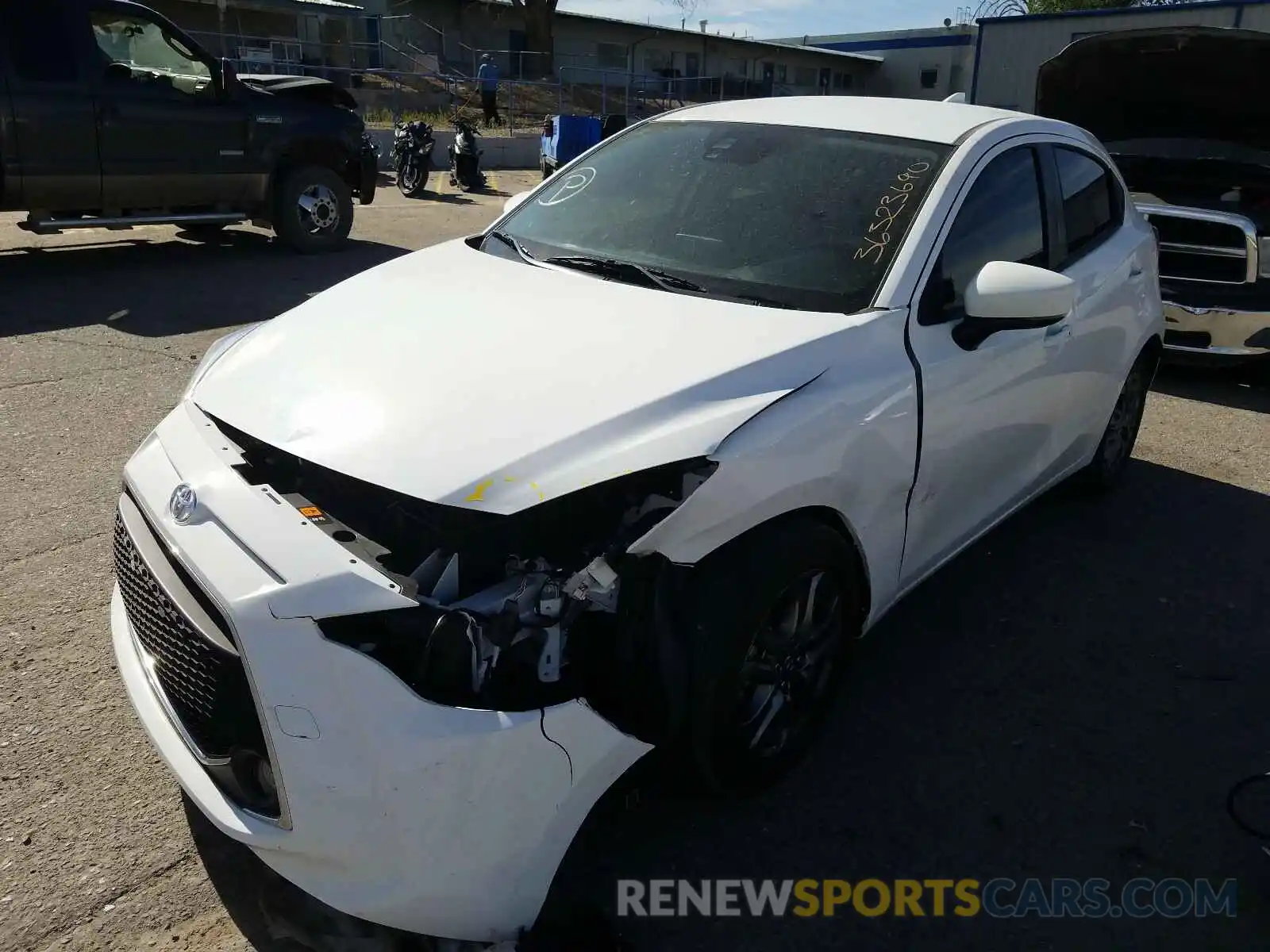 2 Photograph of a damaged car 3MYDLBJV8LY701024 TOYOTA YARIS LE 2020