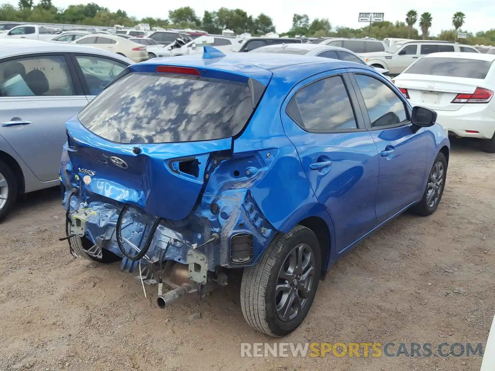 4 Photograph of a damaged car 3MYDLBJV9LY704742 TOYOTA YARIS LE 2020