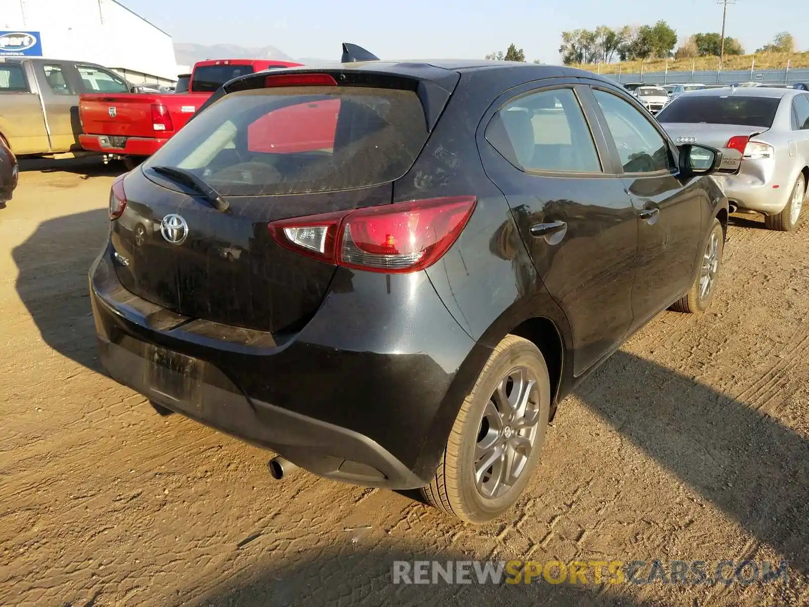 4 Photograph of a damaged car 3MYDLBJVXLY702725 TOYOTA YARIS LE 2020