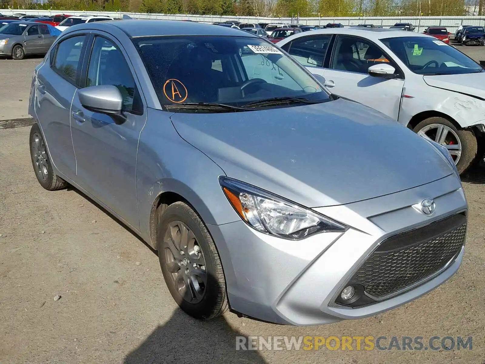 1 Photograph of a damaged car 3MYDLBJVXLY703762 TOYOTA YARIS LE 2020