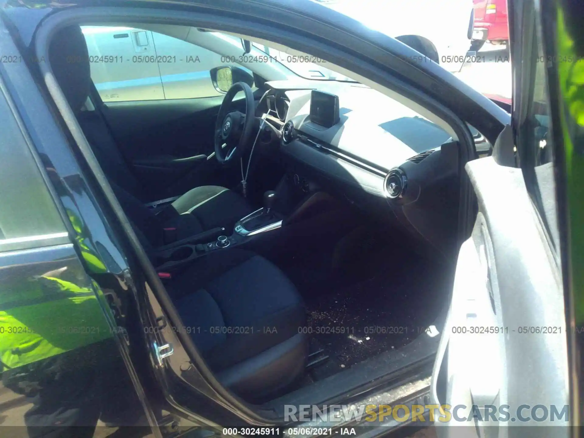 5 Photograph of a damaged car 3MYDLBYV0KY501419 TOYOTA YARIS SEDAN 2019