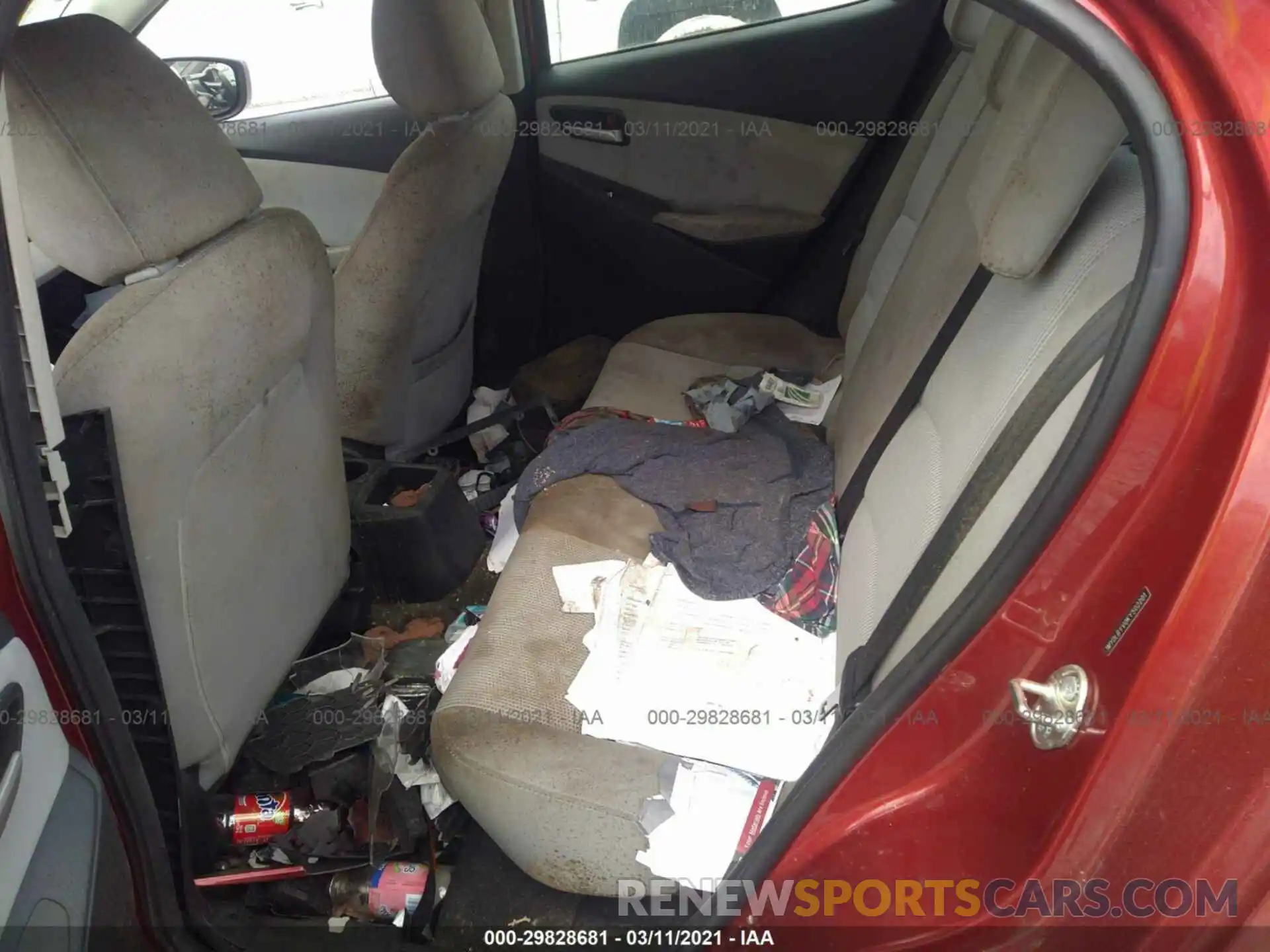 8 Photograph of a damaged car 3MYDLBYV0KY502201 TOYOTA YARIS SEDAN 2019