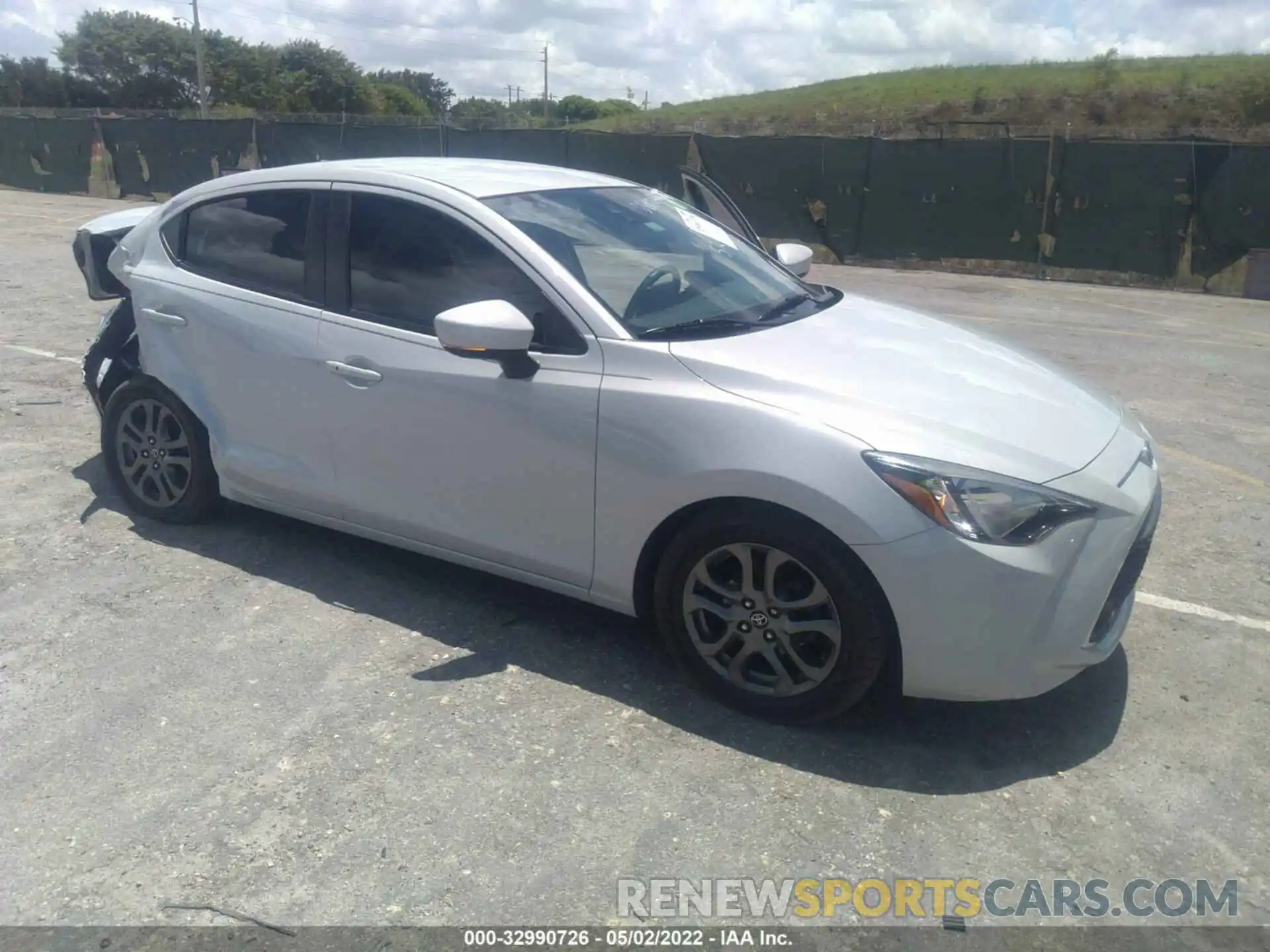 1 Photograph of a damaged car 3MYDLBYV0KY523064 TOYOTA YARIS SEDAN 2019