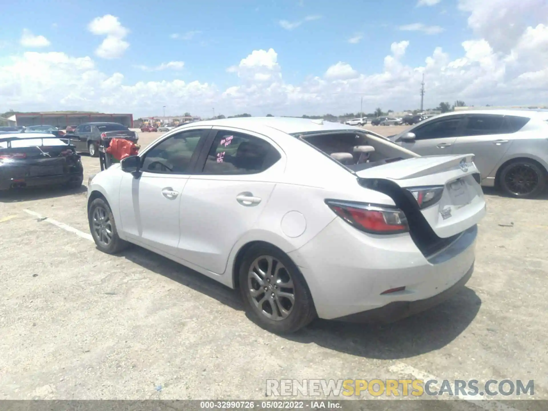 3 Photograph of a damaged car 3MYDLBYV0KY523064 TOYOTA YARIS SEDAN 2019