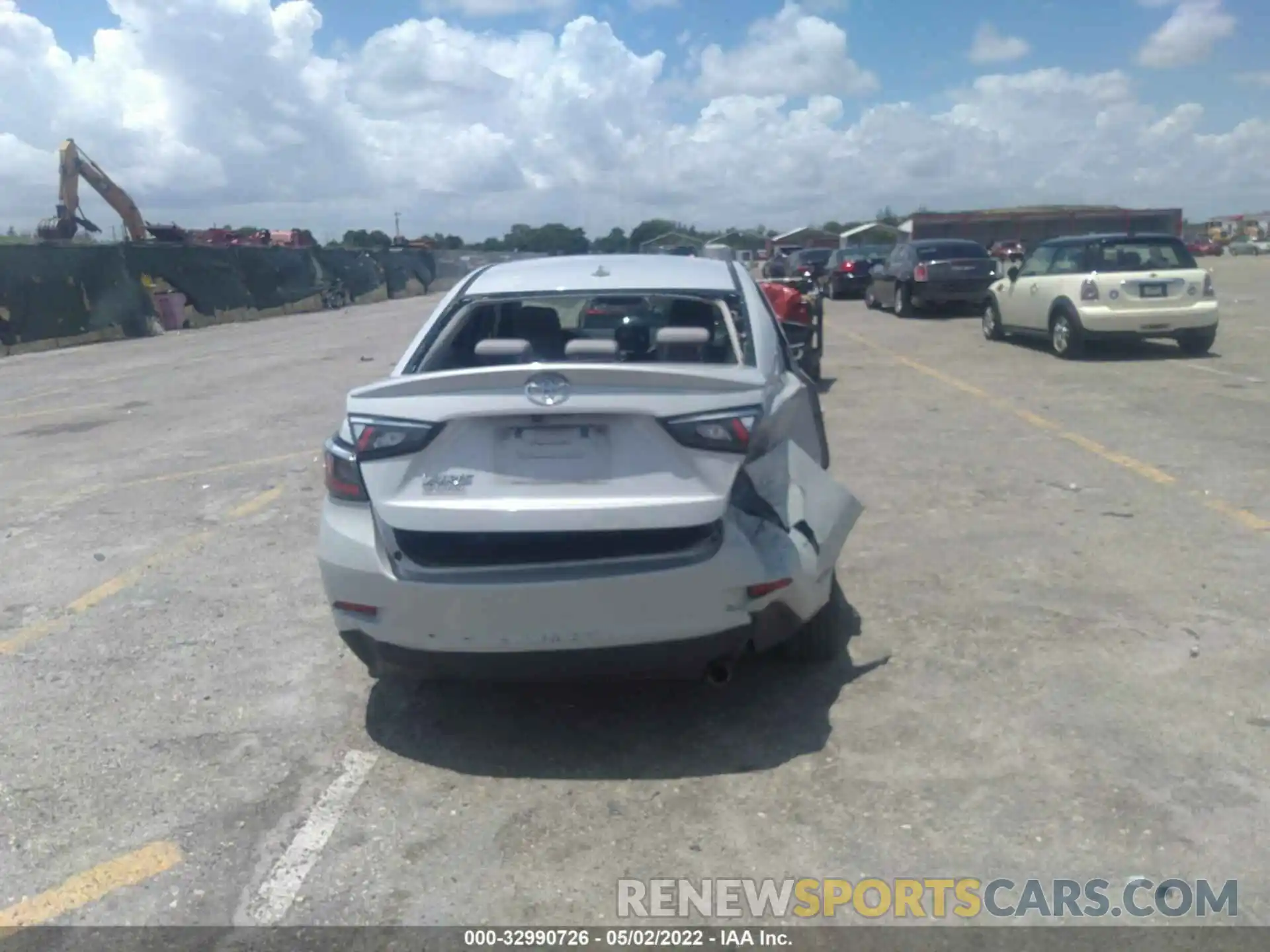 6 Photograph of a damaged car 3MYDLBYV0KY523064 TOYOTA YARIS SEDAN 2019