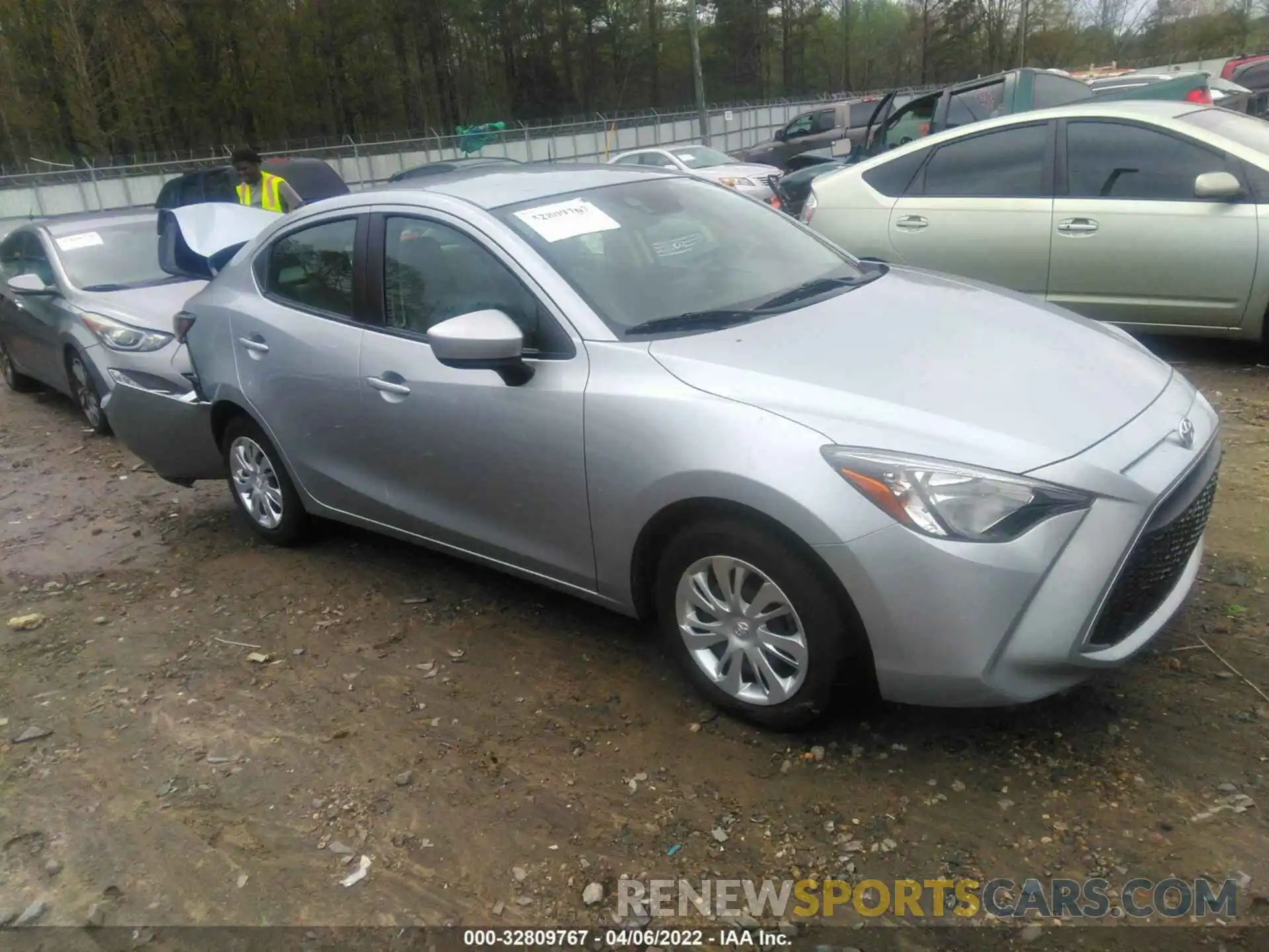 1 Photograph of a damaged car 3MYDLBYV0KY526143 TOYOTA YARIS SEDAN 2019