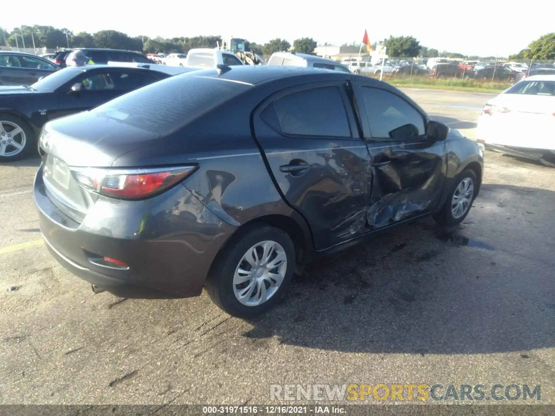 4 Photograph of a damaged car 3MYDLBYV1KY503793 TOYOTA YARIS SEDAN 2019