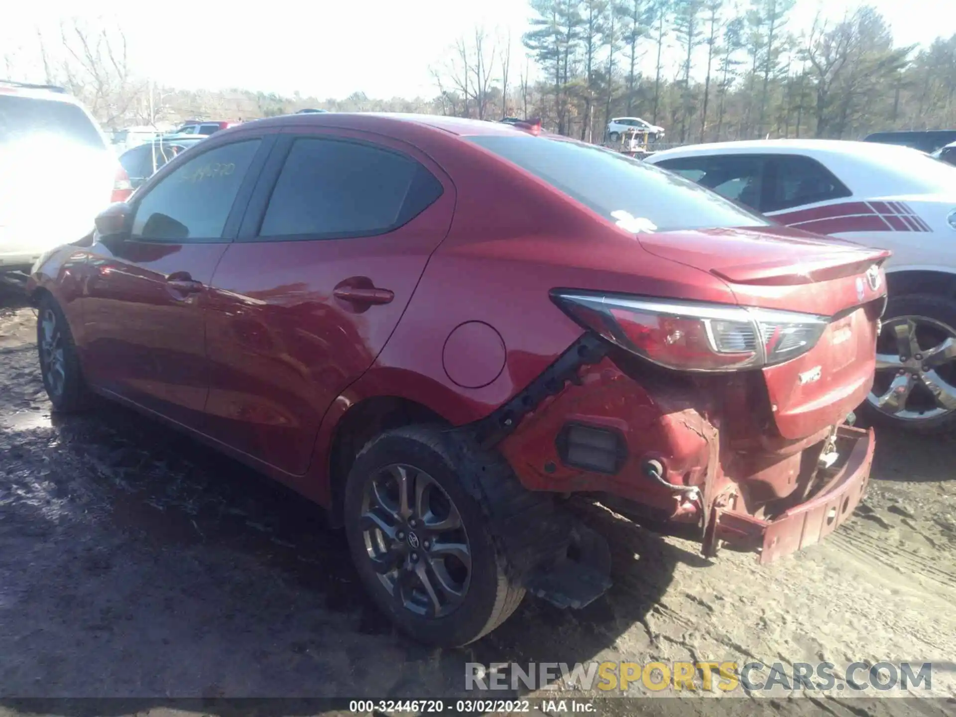 3 Photograph of a damaged car 3MYDLBYV1KY504636 TOYOTA YARIS SEDAN 2019