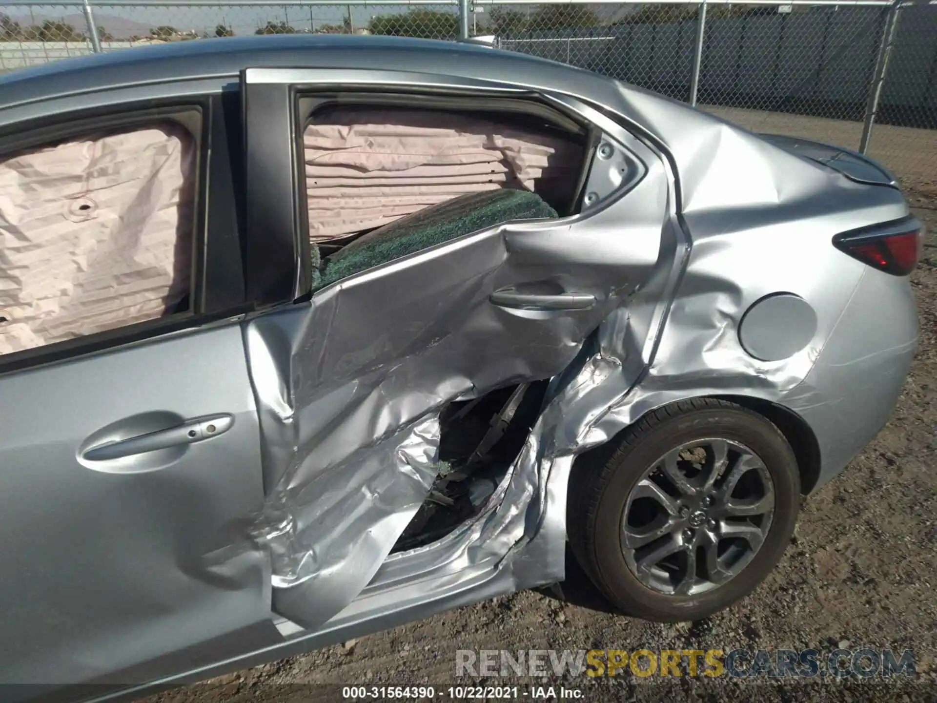 6 Photograph of a damaged car 3MYDLBYV1KY512123 TOYOTA YARIS SEDAN 2019