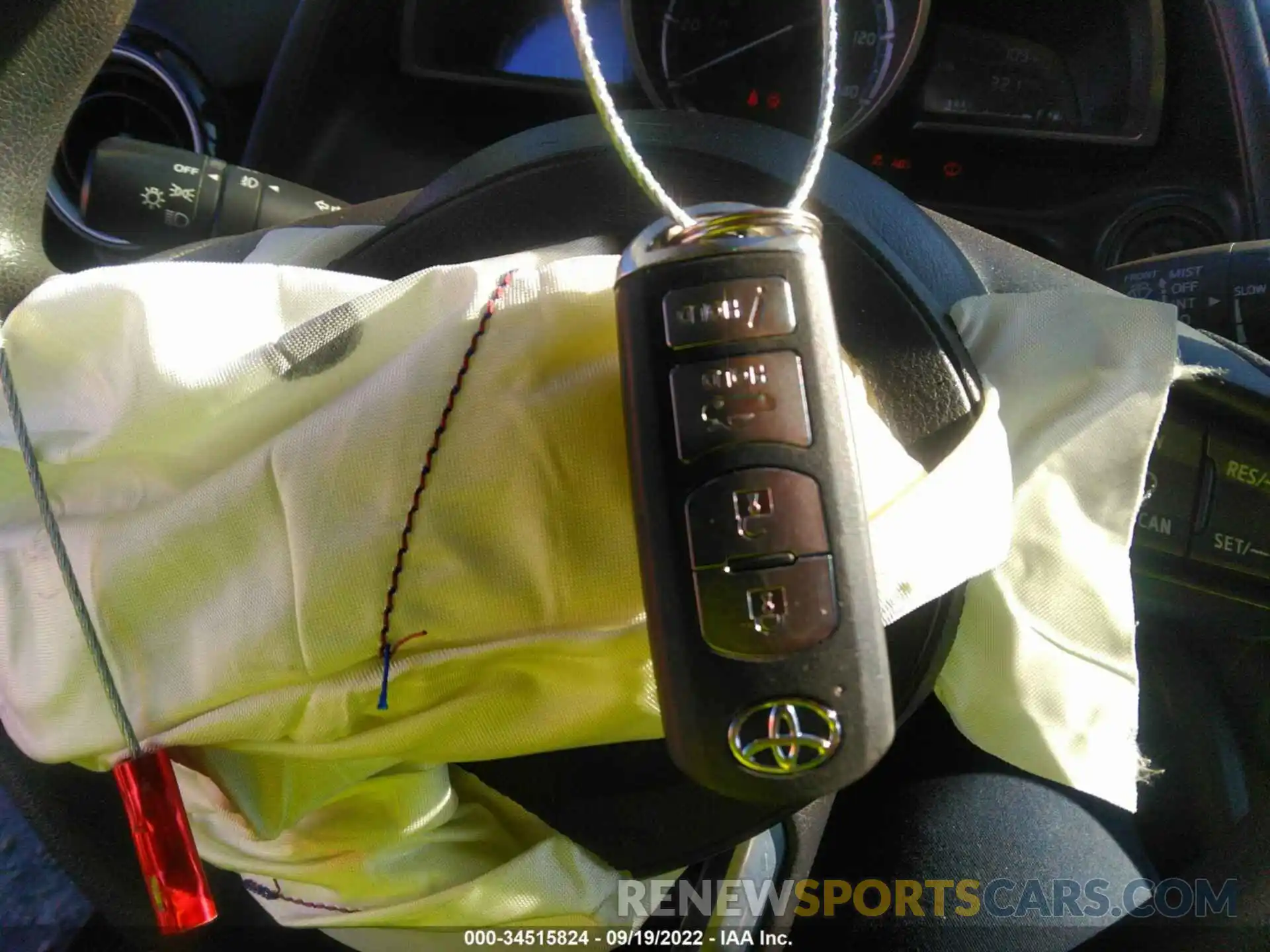 11 Photograph of a damaged car 3MYDLBYV1KY512459 TOYOTA YARIS SEDAN 2019