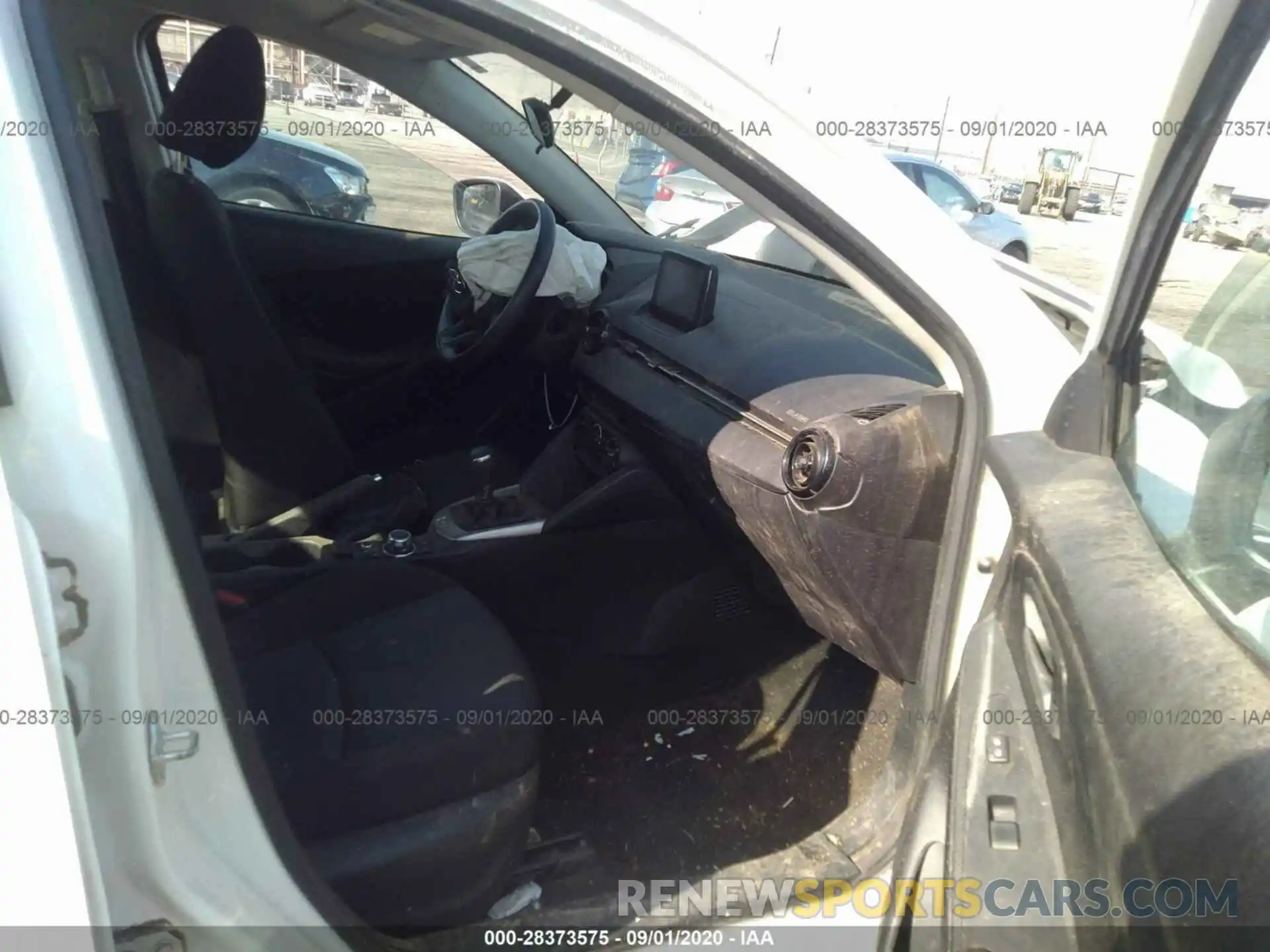 5 Photograph of a damaged car 3MYDLBYV1KY519203 TOYOTA YARIS SEDAN 2019