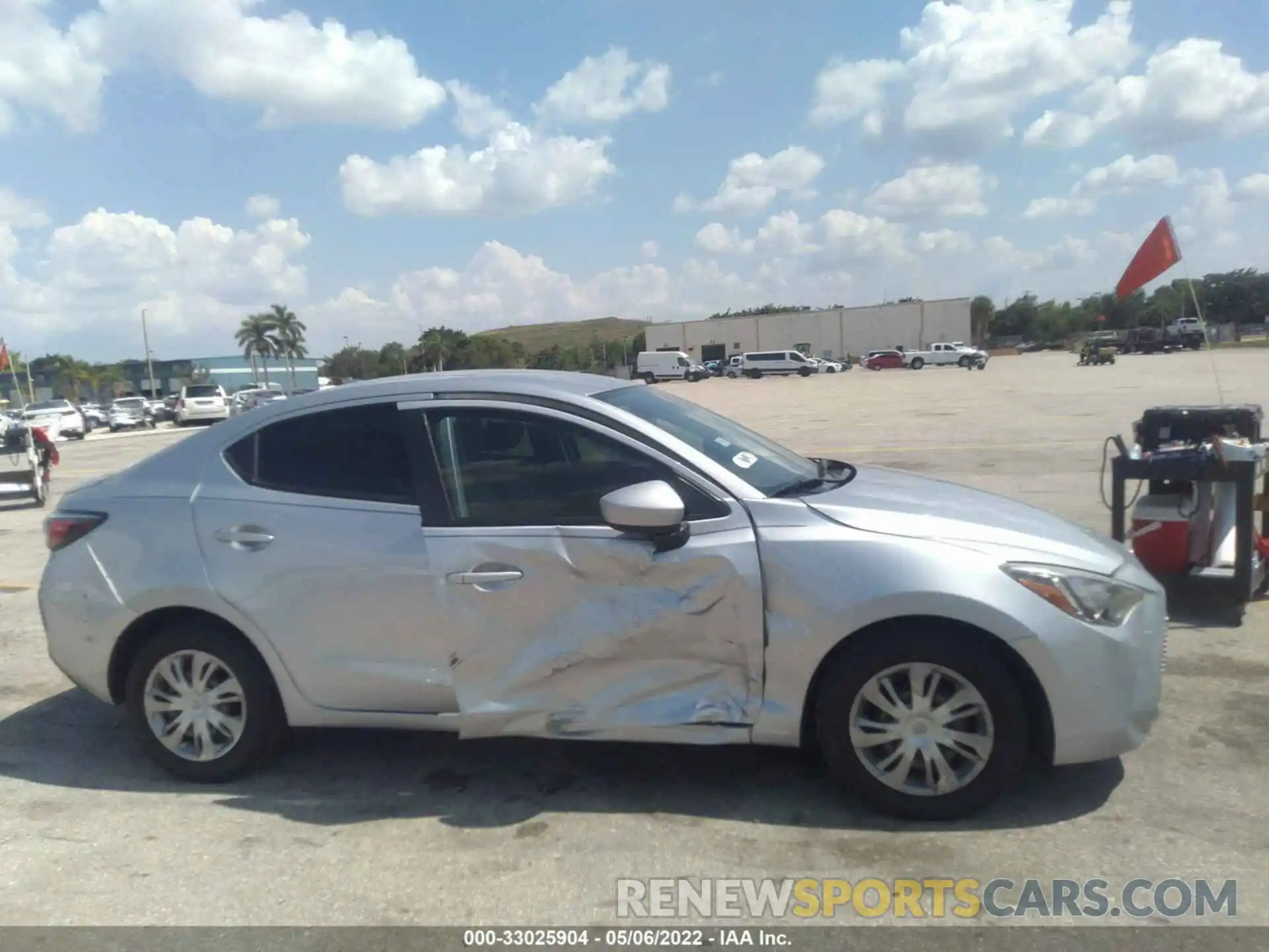 6 Photograph of a damaged car 3MYDLBYV1KY520996 TOYOTA YARIS SEDAN 2019