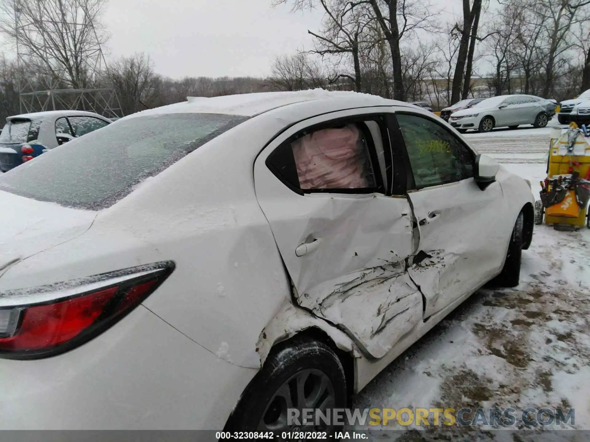 6 Photograph of a damaged car 3MYDLBYV1KY521579 TOYOTA YARIS SEDAN 2019