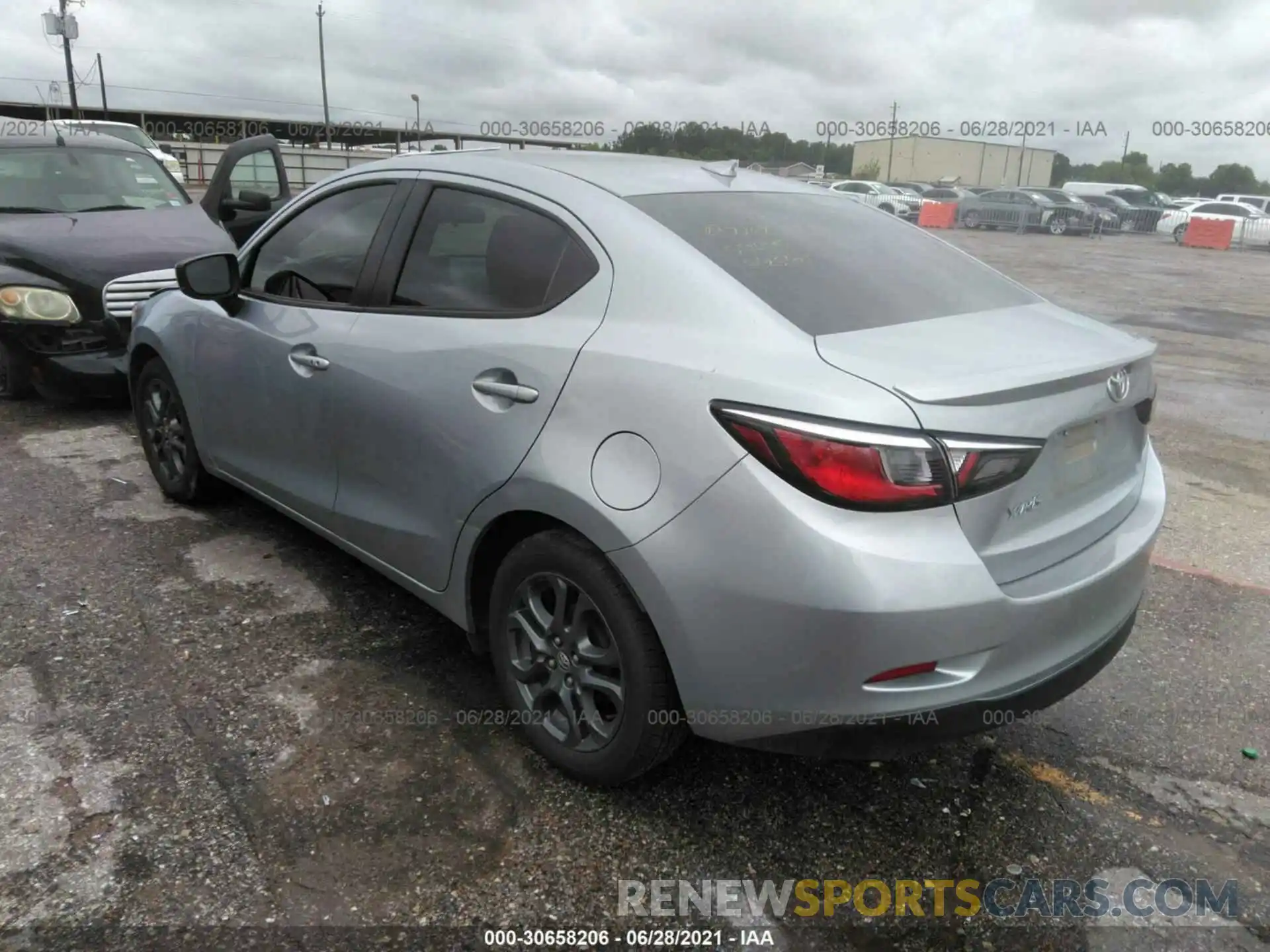 3 Photograph of a damaged car 3MYDLBYV1KY522571 TOYOTA YARIS SEDAN 2019