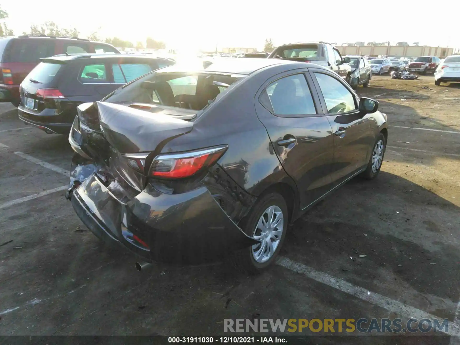 4 Photograph of a damaged car 3MYDLBYV1KY524529 TOYOTA YARIS SEDAN 2019