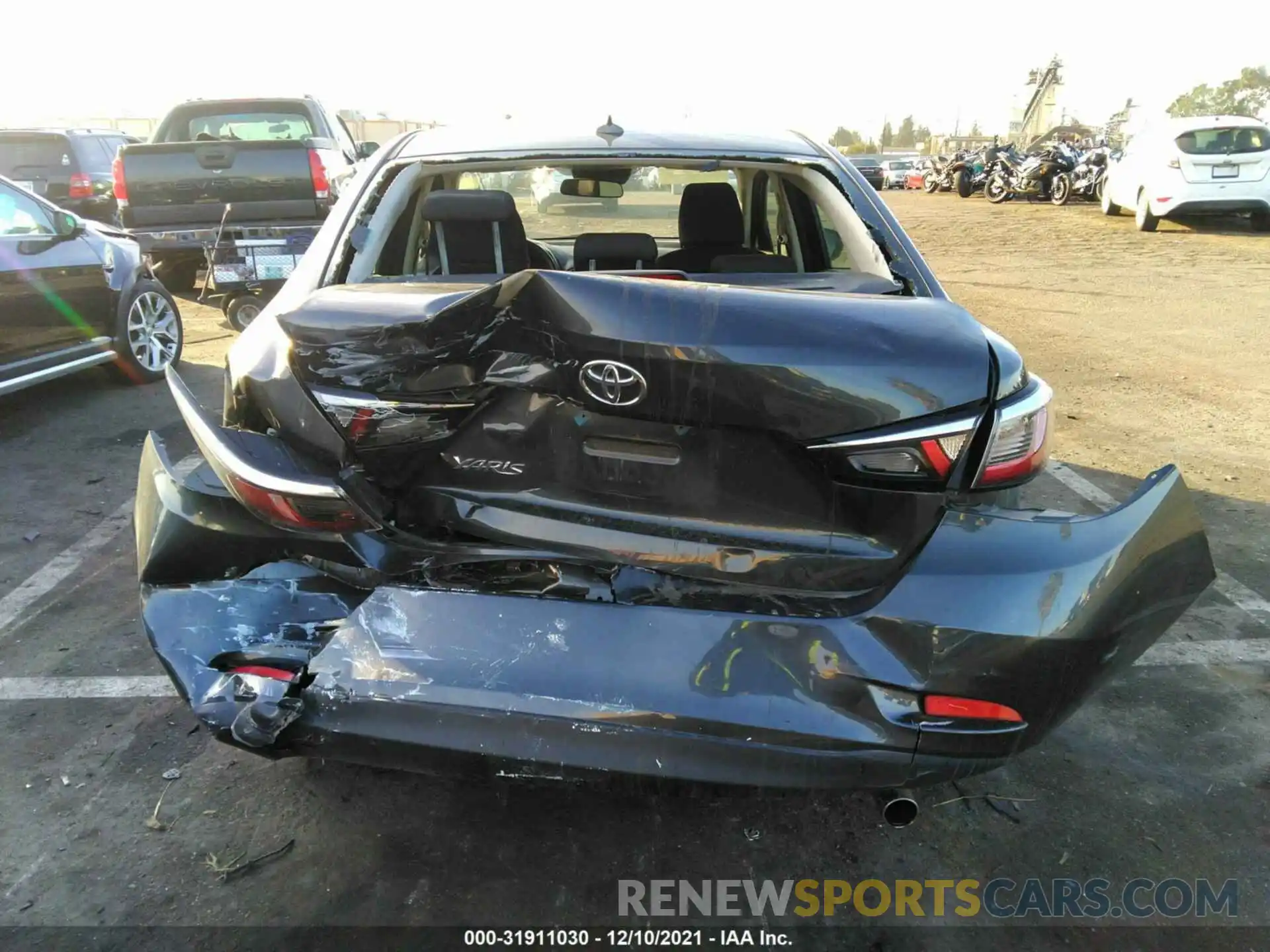 6 Photograph of a damaged car 3MYDLBYV1KY524529 TOYOTA YARIS SEDAN 2019