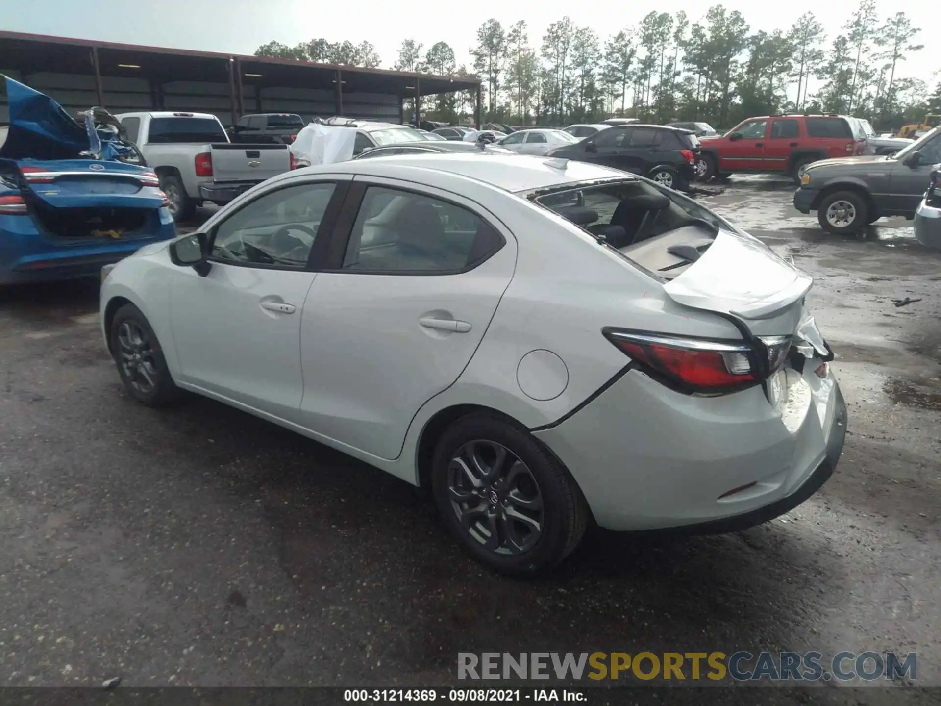 3 Photograph of a damaged car 3MYDLBYV2KY503639 TOYOTA YARIS SEDAN 2019