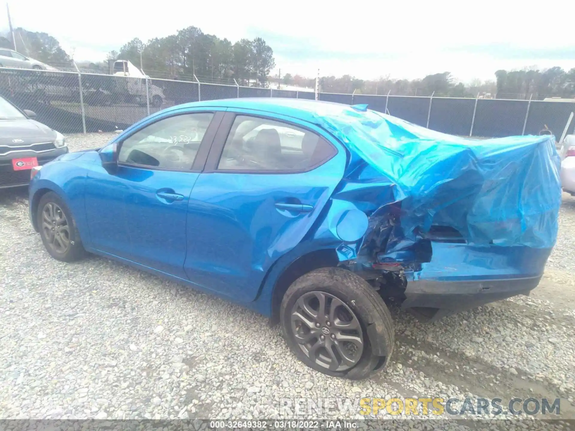 3 Photograph of a damaged car 3MYDLBYV2KY505553 TOYOTA YARIS SEDAN 2019