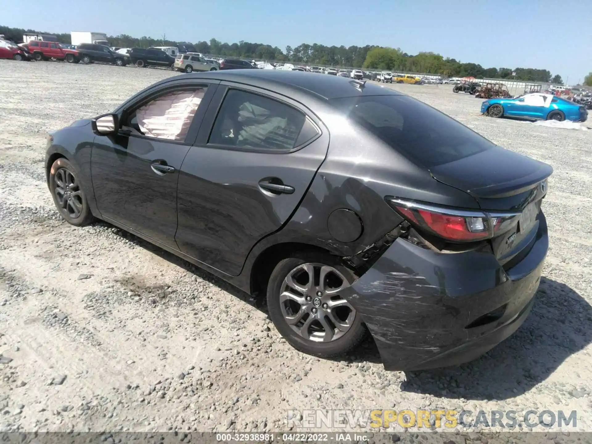 3 Photograph of a damaged car 3MYDLBYV2KY511501 TOYOTA YARIS SEDAN 2019