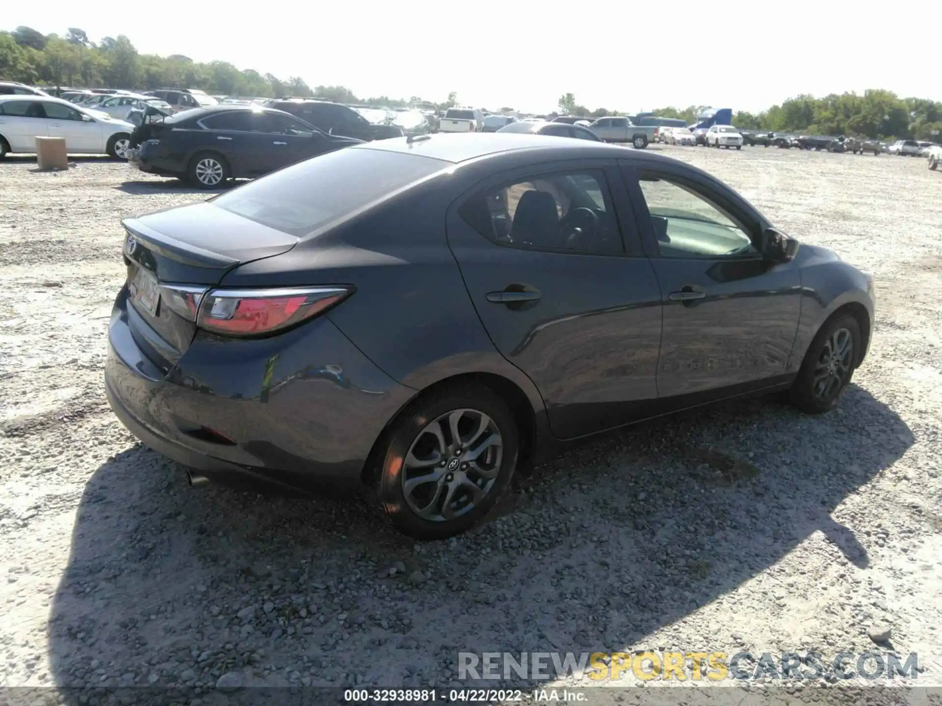 4 Photograph of a damaged car 3MYDLBYV2KY511501 TOYOTA YARIS SEDAN 2019