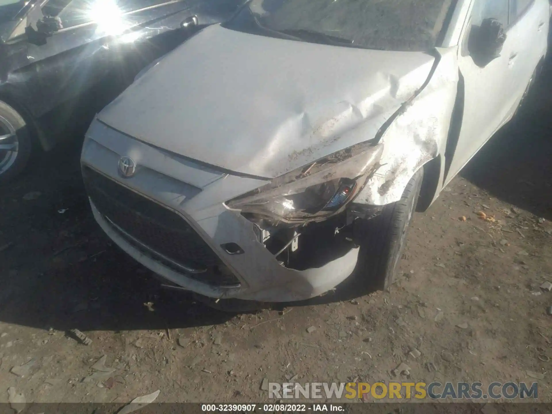 6 Photograph of a damaged car 3MYDLBYV2KY511711 TOYOTA YARIS SEDAN 2019