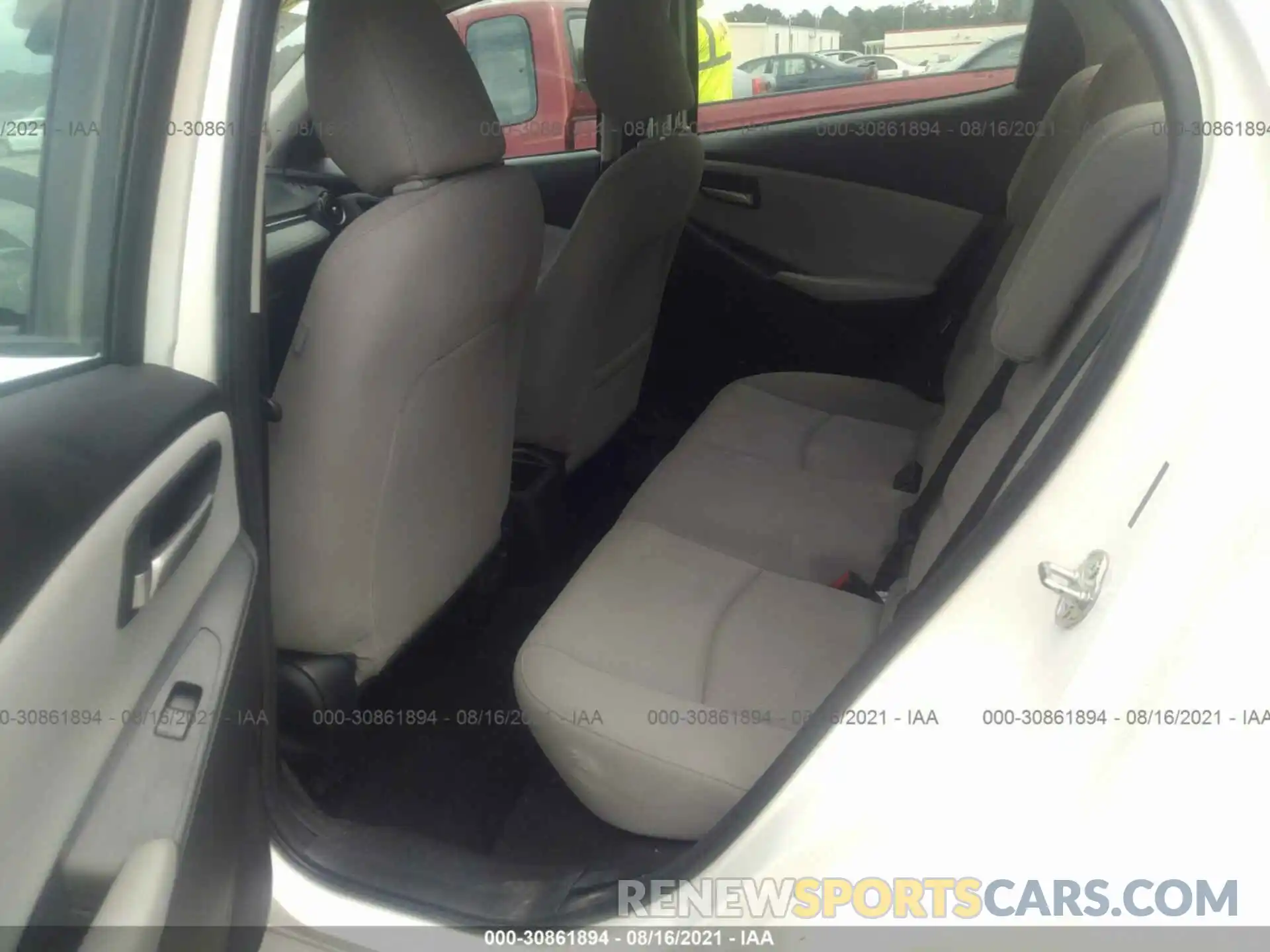 8 Photograph of a damaged car 3MYDLBYV2KY512695 TOYOTA YARIS SEDAN 2019