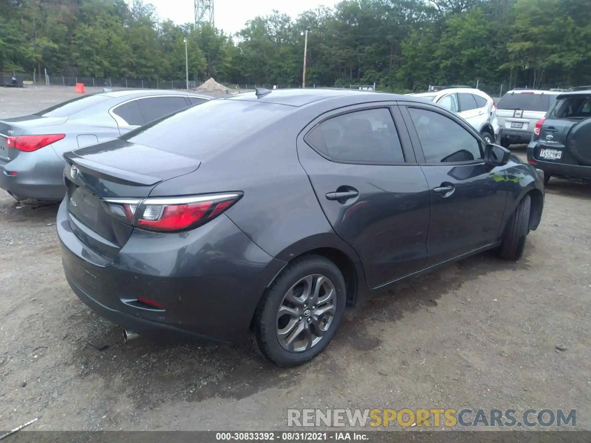 4 Photograph of a damaged car 3MYDLBYV2KY513362 TOYOTA YARIS SEDAN 2019