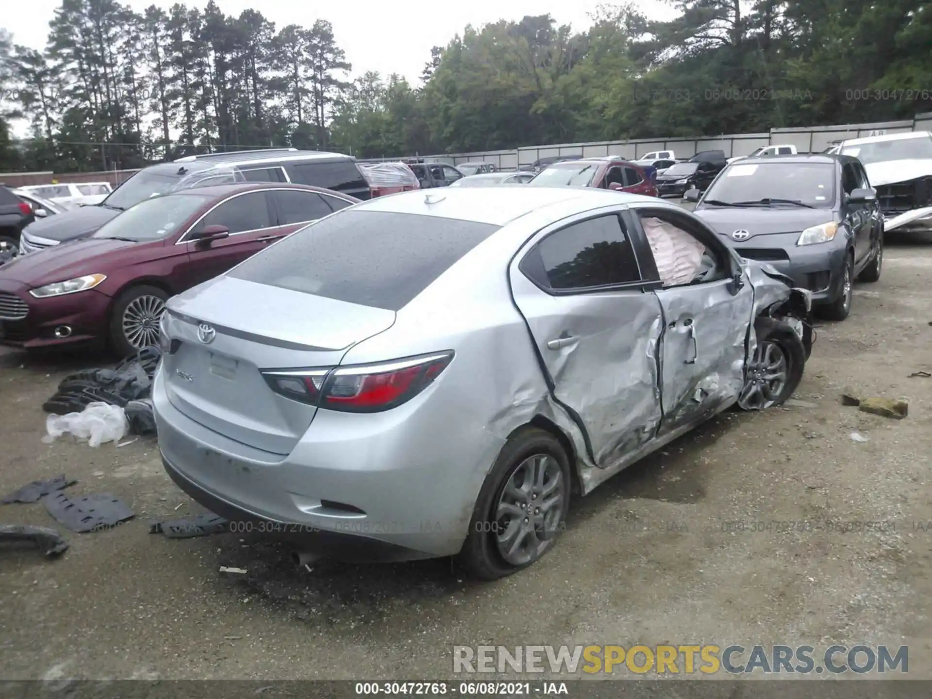 4 Photograph of a damaged car 3MYDLBYV2KY522093 TOYOTA YARIS SEDAN 2019