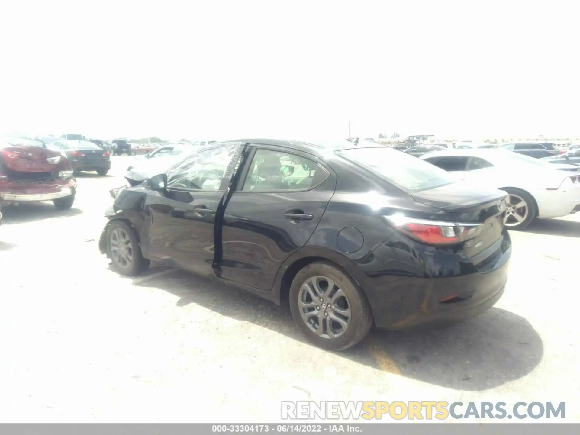 3 Photograph of a damaged car 3MYDLBYV2KY524572 TOYOTA YARIS SEDAN 2019