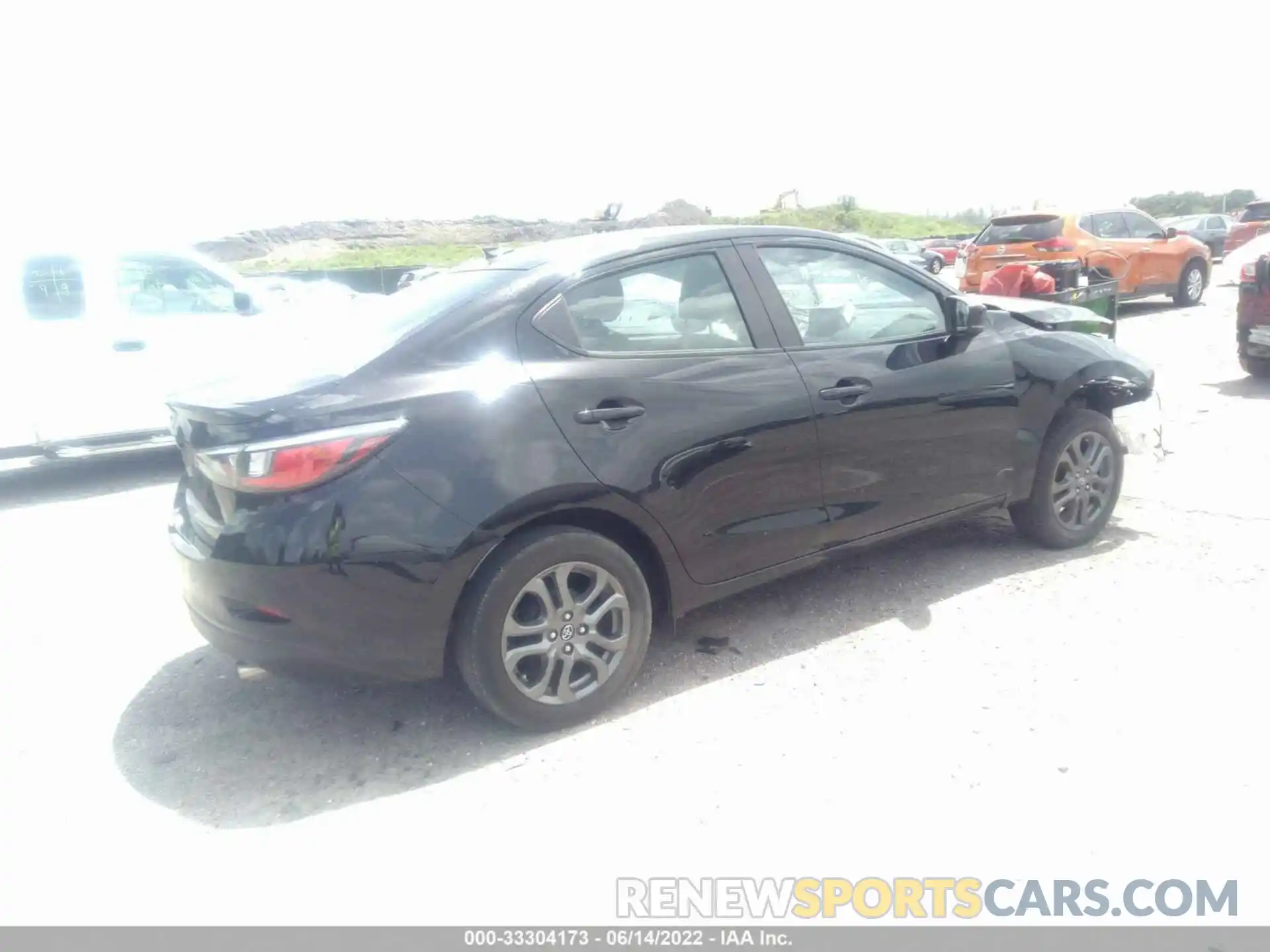 4 Photograph of a damaged car 3MYDLBYV2KY524572 TOYOTA YARIS SEDAN 2019