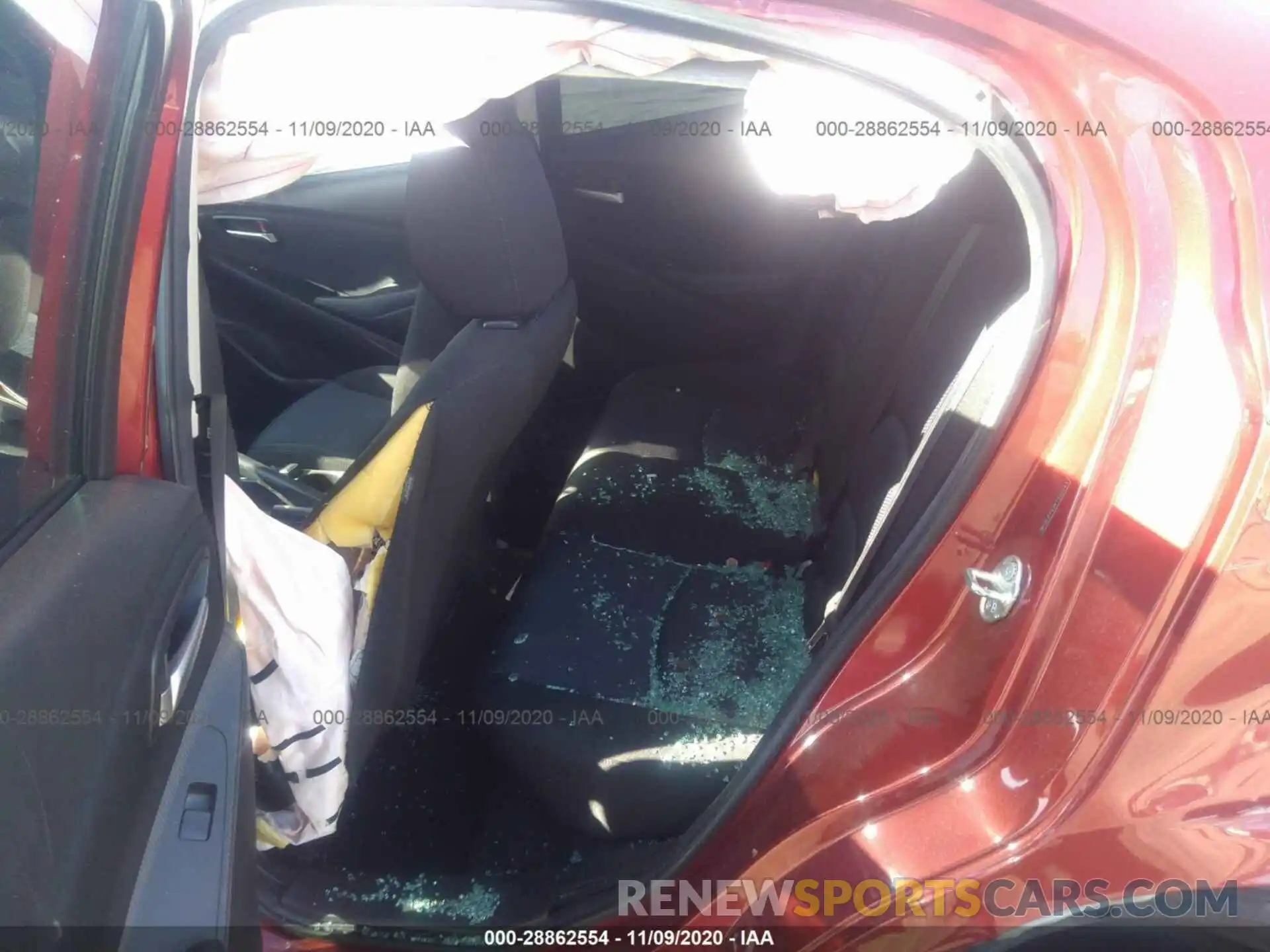 8 Photograph of a damaged car 3MYDLBYV2KY525043 TOYOTA YARIS SEDAN 2019