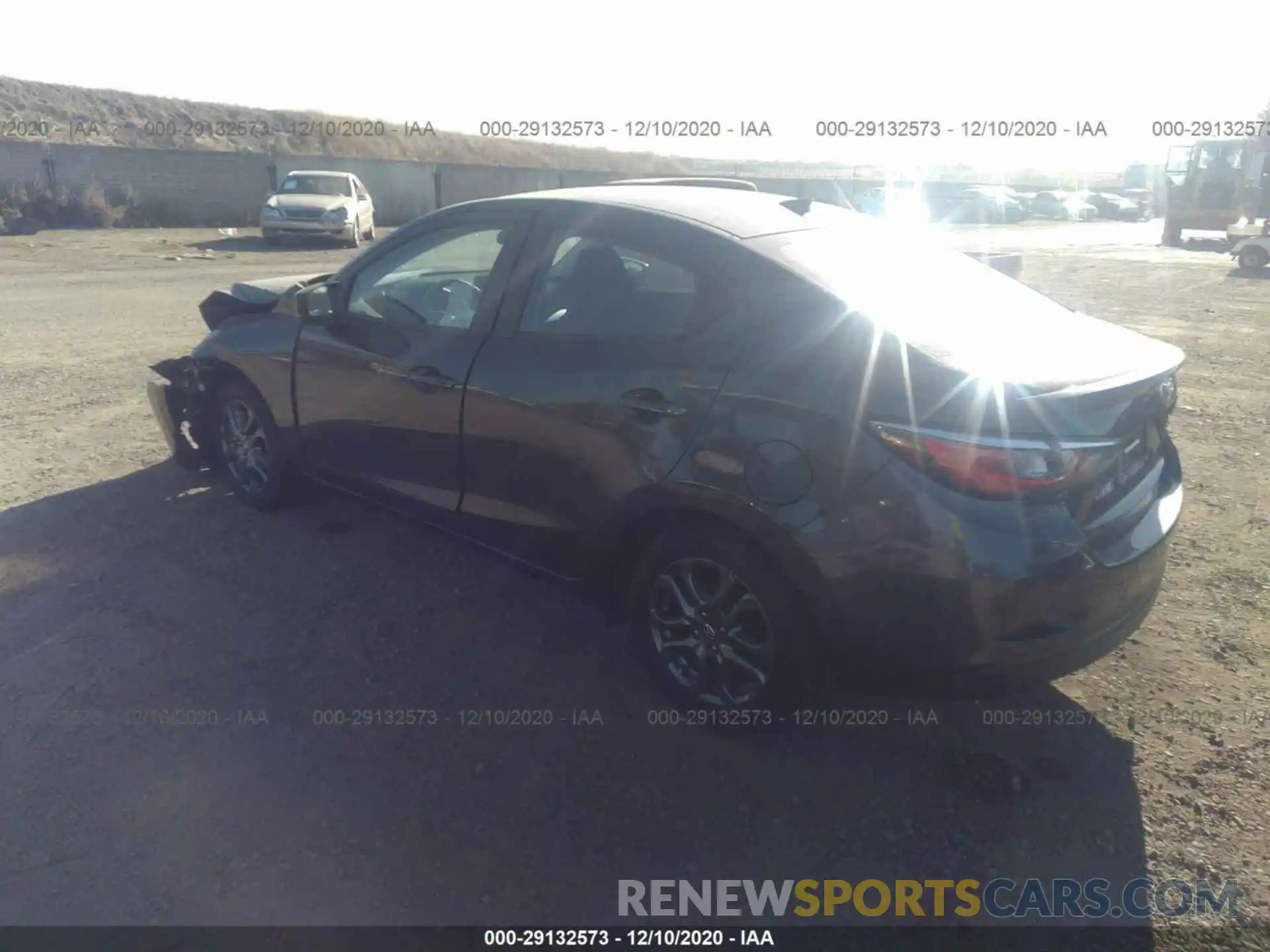 3 Photograph of a damaged car 3MYDLBYV2KY526838 TOYOTA YARIS SEDAN 2019