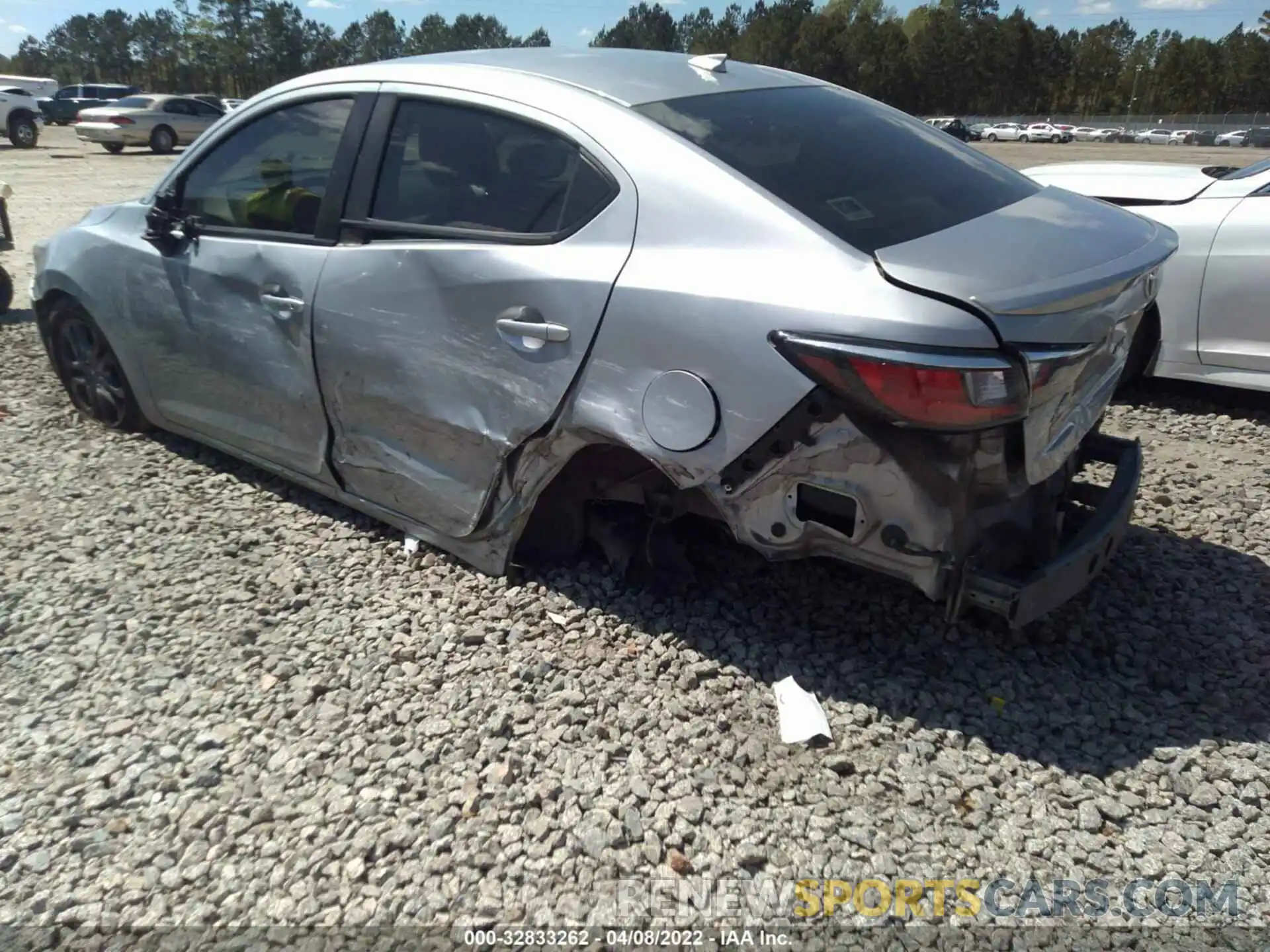 3 Photograph of a damaged car 3MYDLBYV2KY527603 TOYOTA YARIS SEDAN 2019