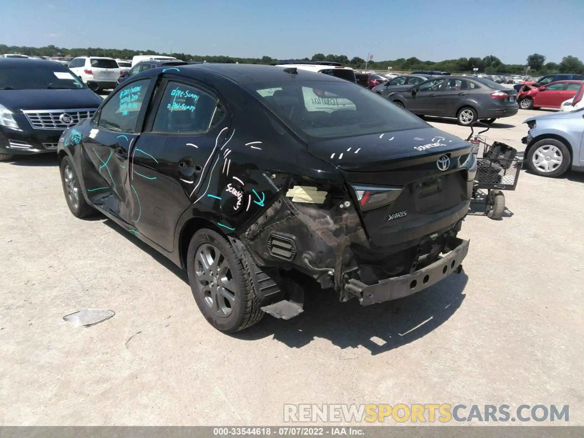 3 Photograph of a damaged car 3MYDLBYV2KY528637 TOYOTA YARIS SEDAN 2019