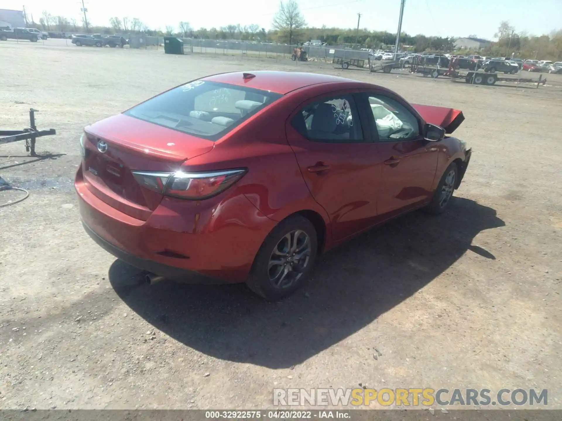 4 Photograph of a damaged car 3MYDLBYV3KY509000 TOYOTA YARIS SEDAN 2019