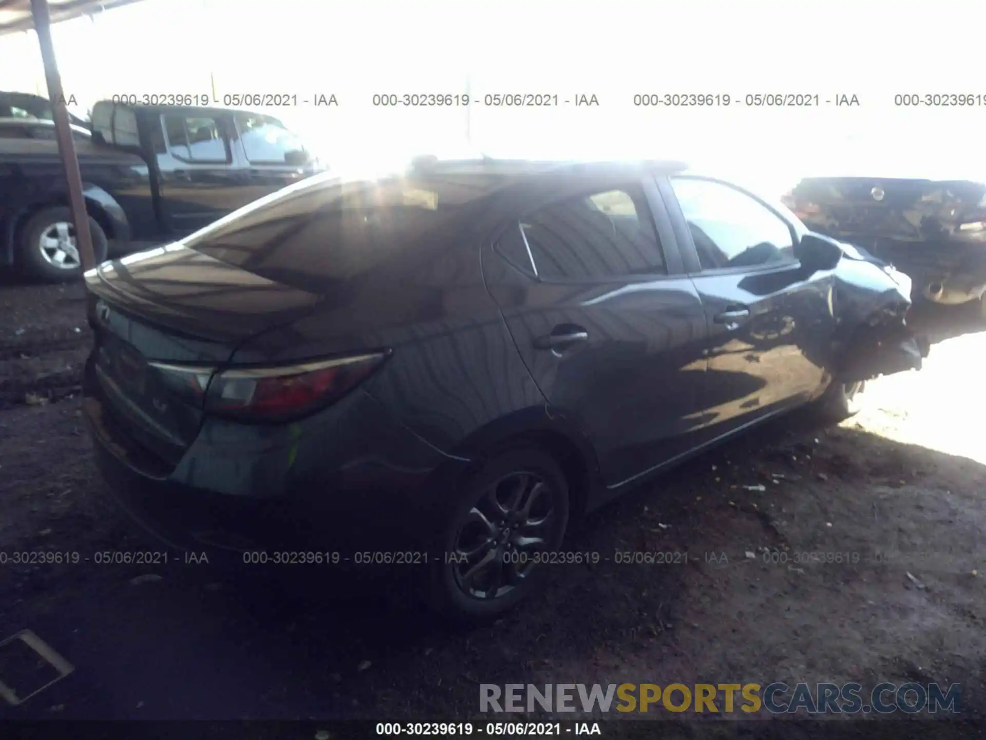 4 Photograph of a damaged car 3MYDLBYV3KY512799 TOYOTA YARIS SEDAN 2019