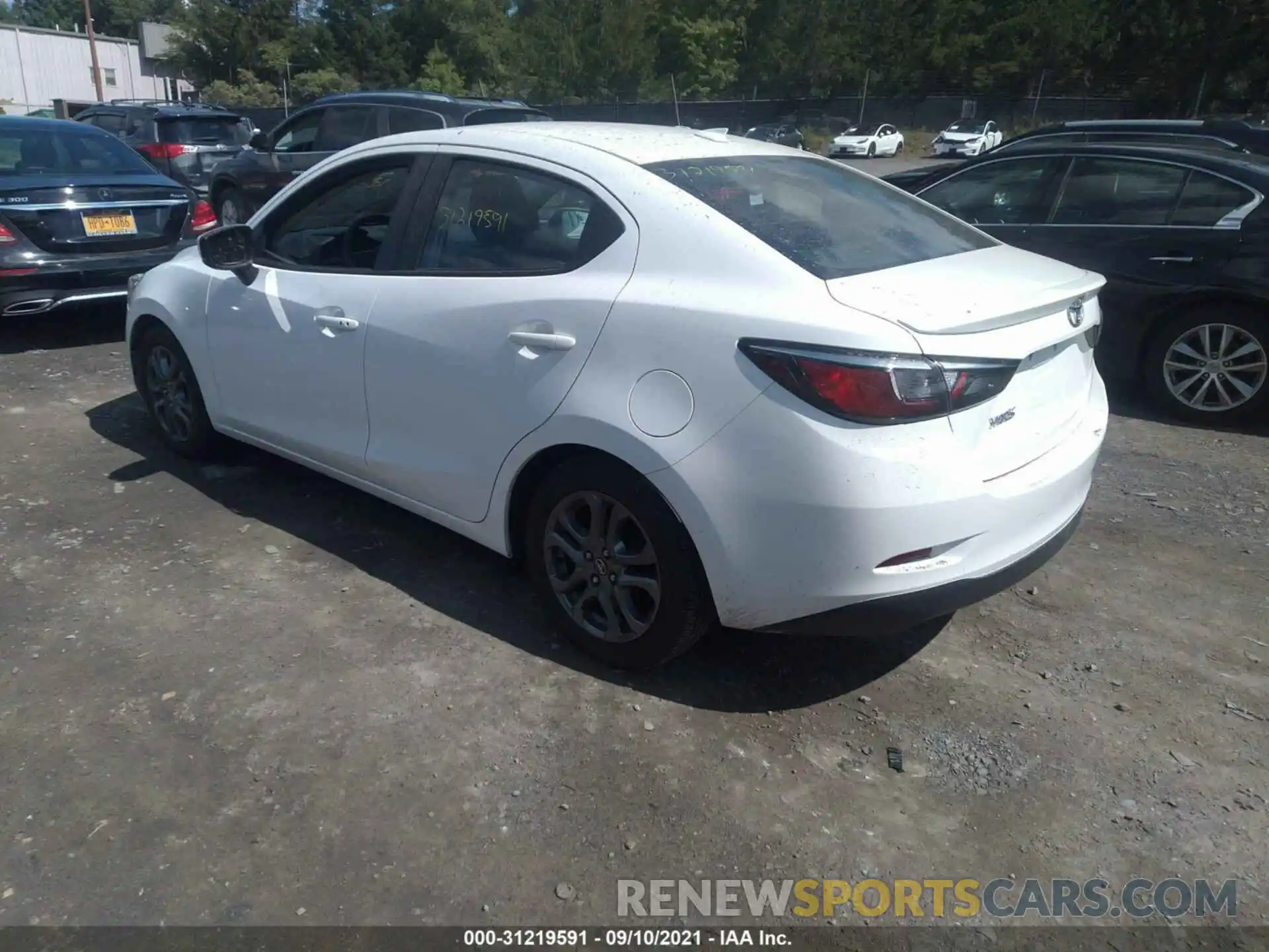 3 Photograph of a damaged car 3MYDLBYV4KY505361 TOYOTA YARIS SEDAN 2019