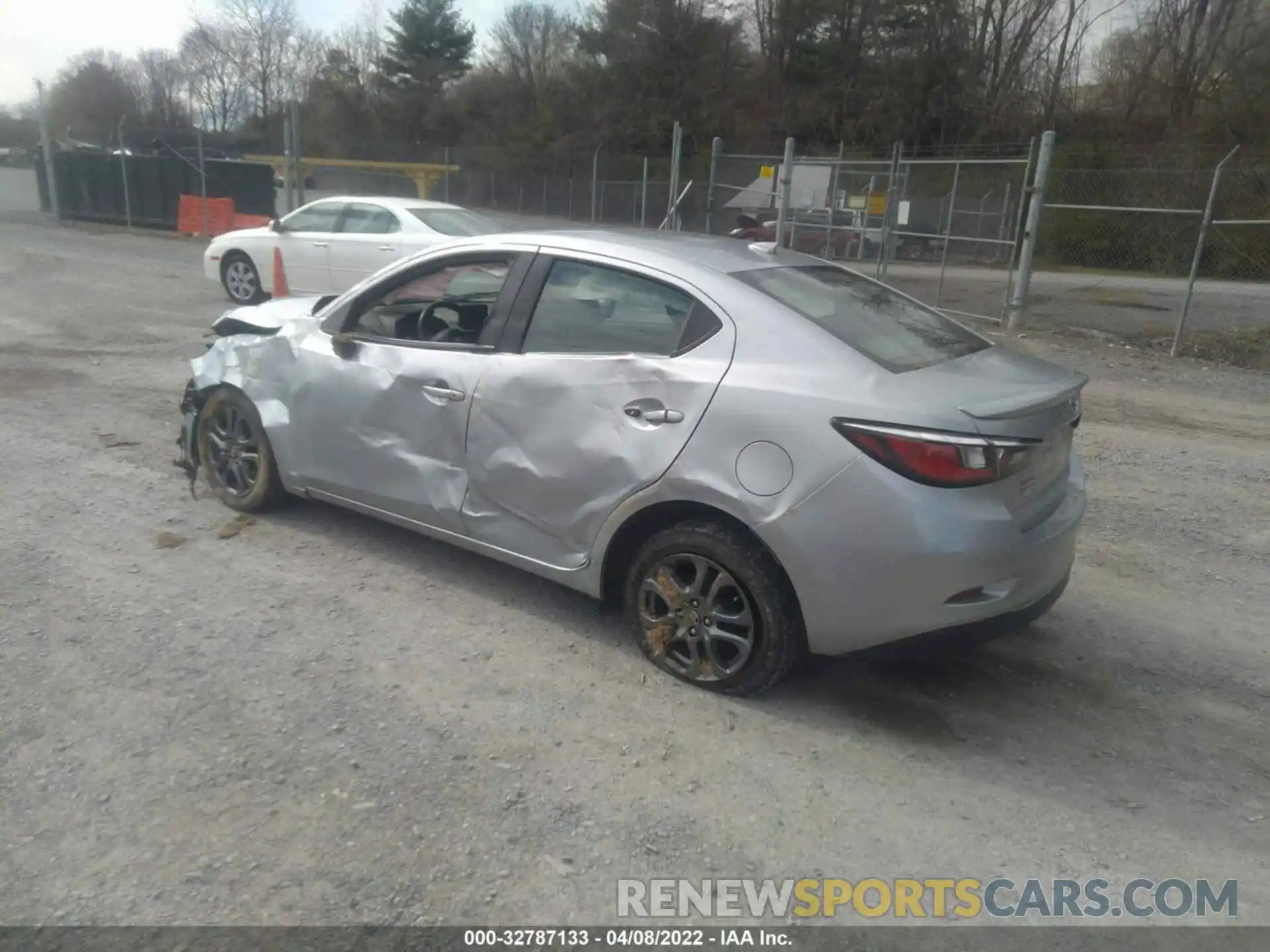 3 Photograph of a damaged car 3MYDLBYV4KY513623 TOYOTA YARIS SEDAN 2019